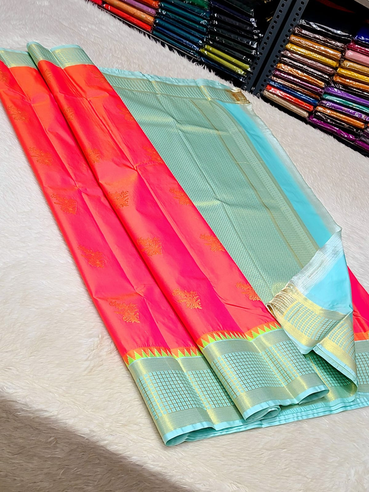 Beautiful Kanchipuram Premium Quality Pure Mix Vaira Oosi Silk Saree