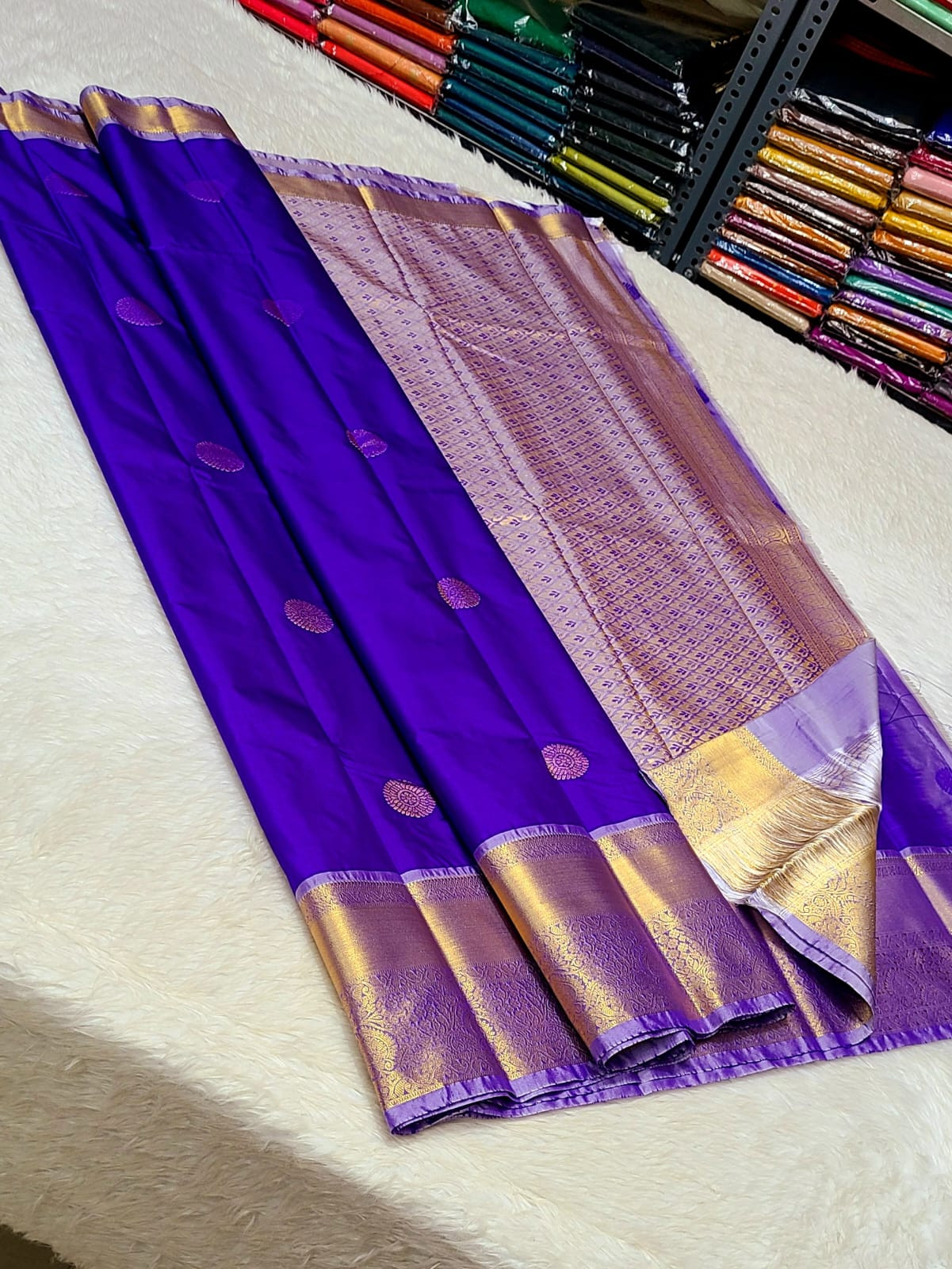 Beautiful Kanchipuram Premium Quality Pure Mix Vaira Oosi Silk Saree