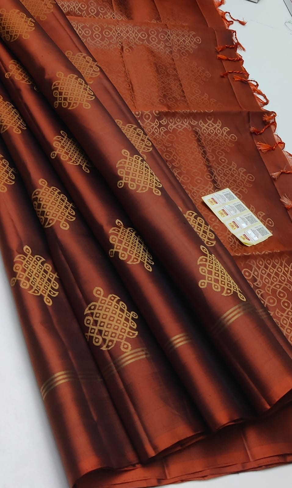 Handloom Pure Double Worp Soft Silk Saree