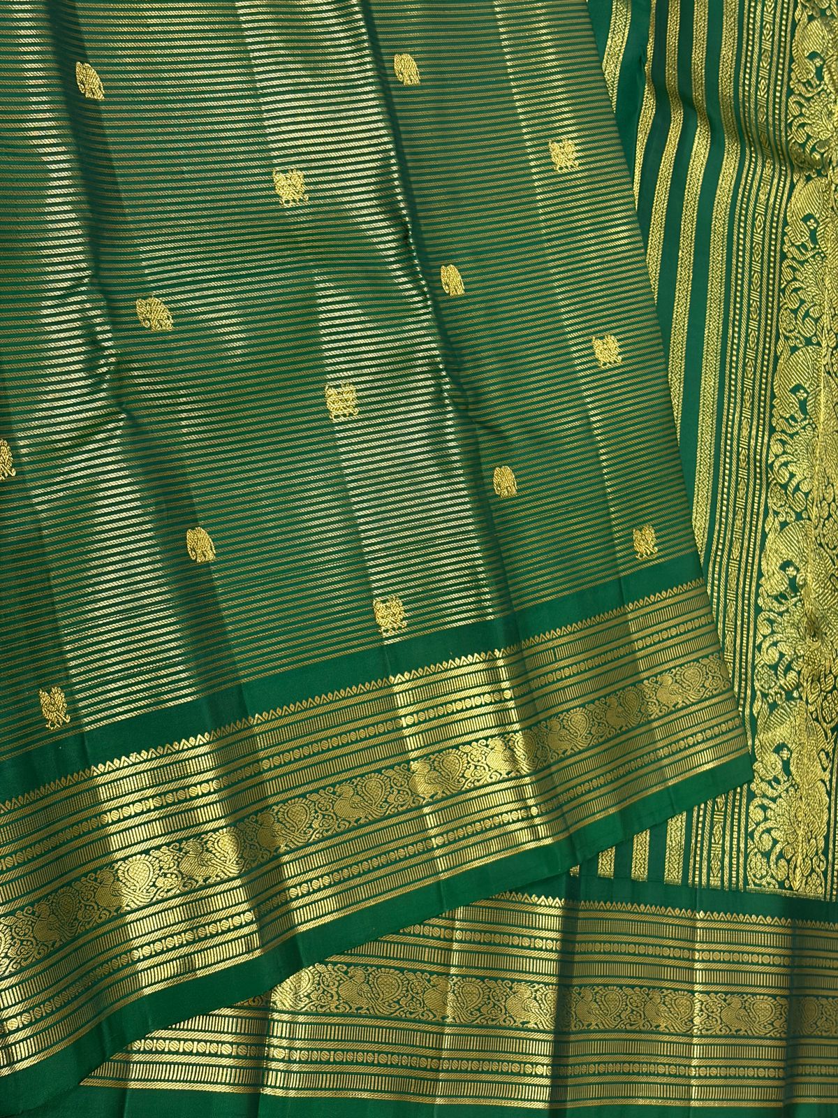 Kanchipuram Pure Silk Vaira Oosi Saree