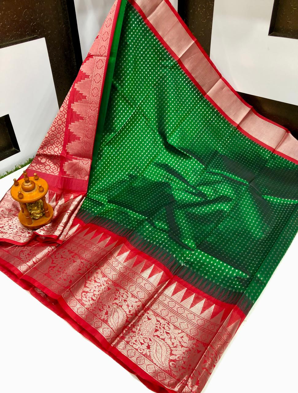 Kuppadam Special Border Bridal Saree