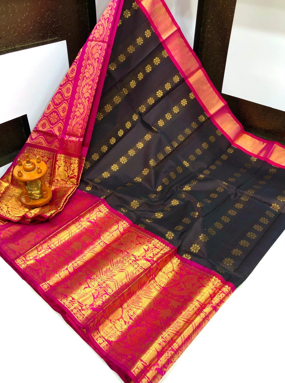 Kuppadam Special Border Bridal Saree