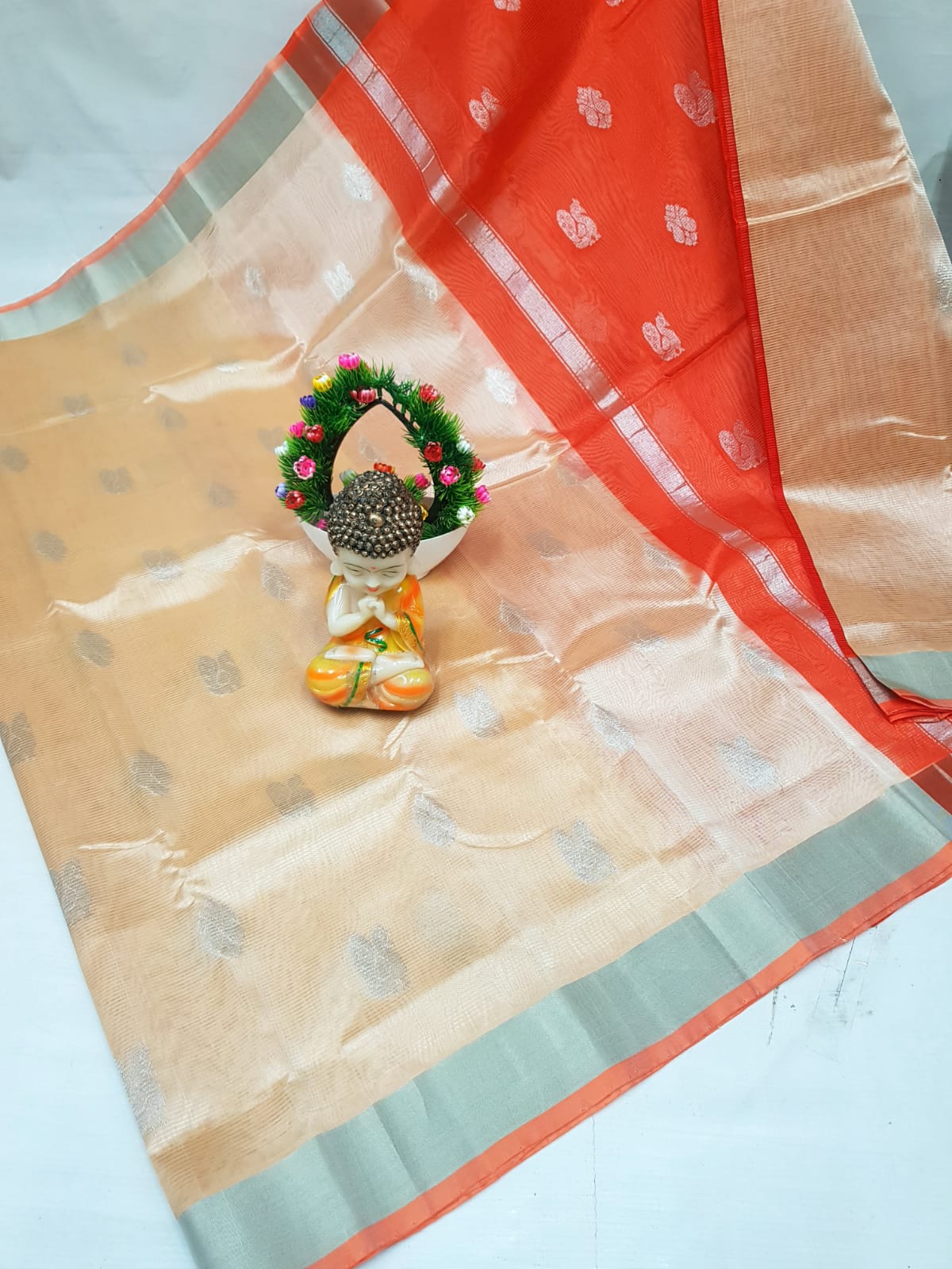 Mangalagiri Small Butta Saree