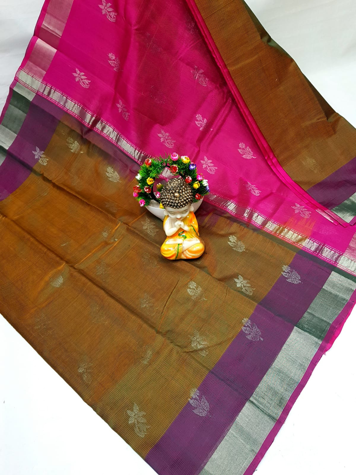 Mangalagiri Small Butta Saree