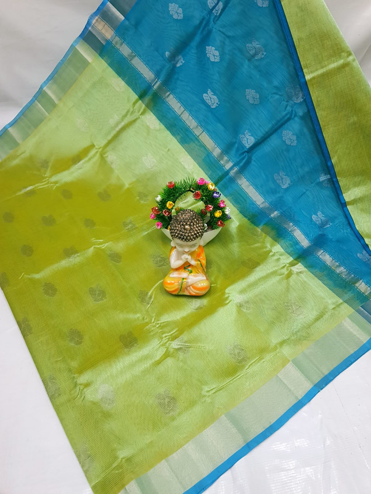 Mangalagiri Small Butta Saree