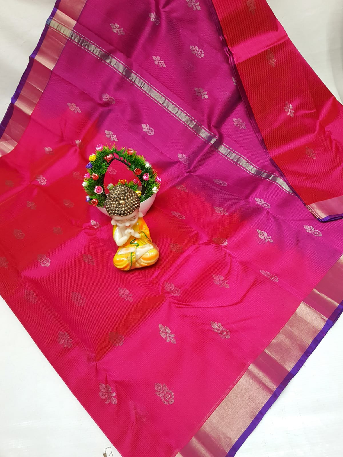 Mangalagiri Small Butta Saree