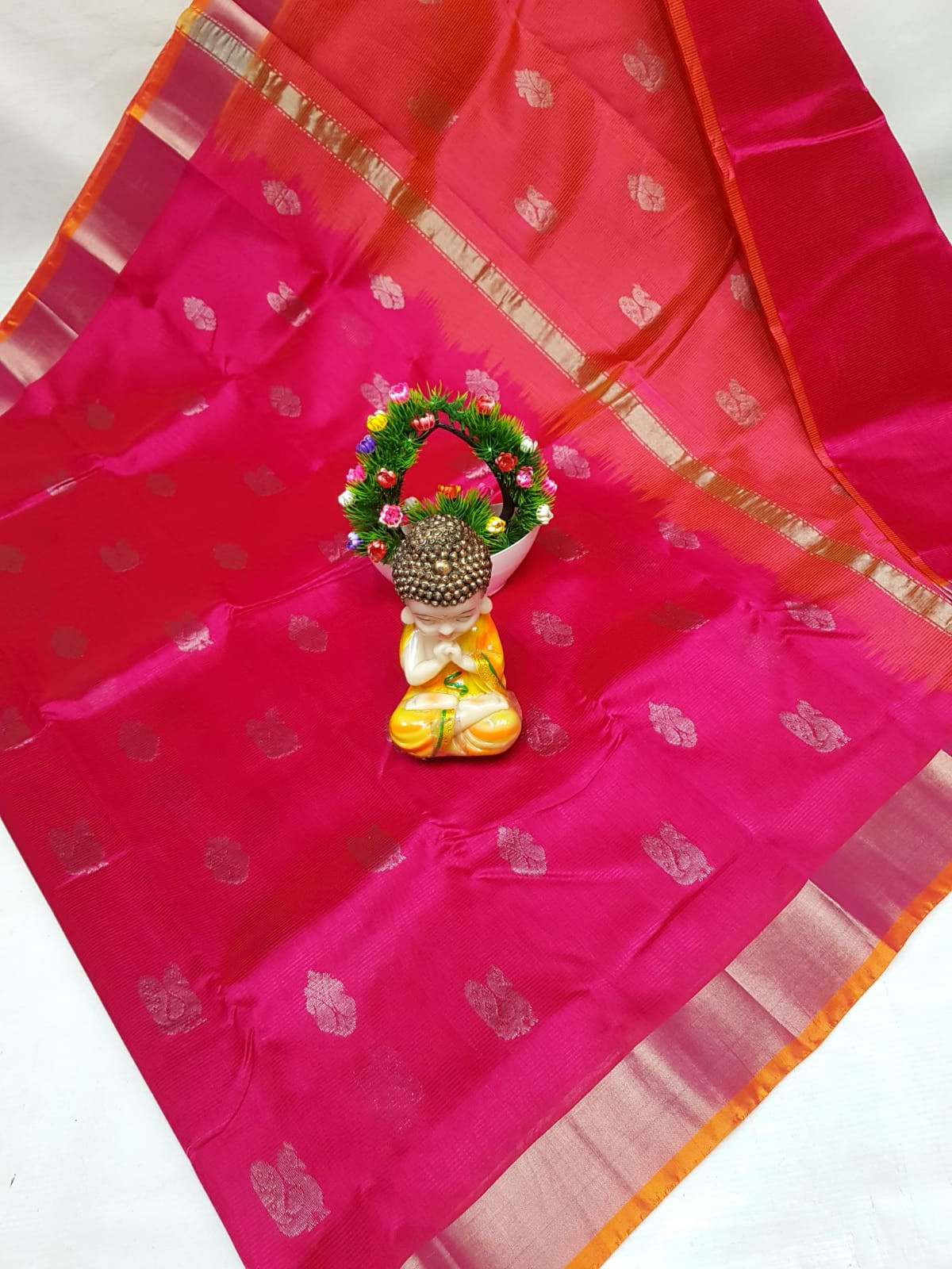 Mangalagiri Small Butta Saree