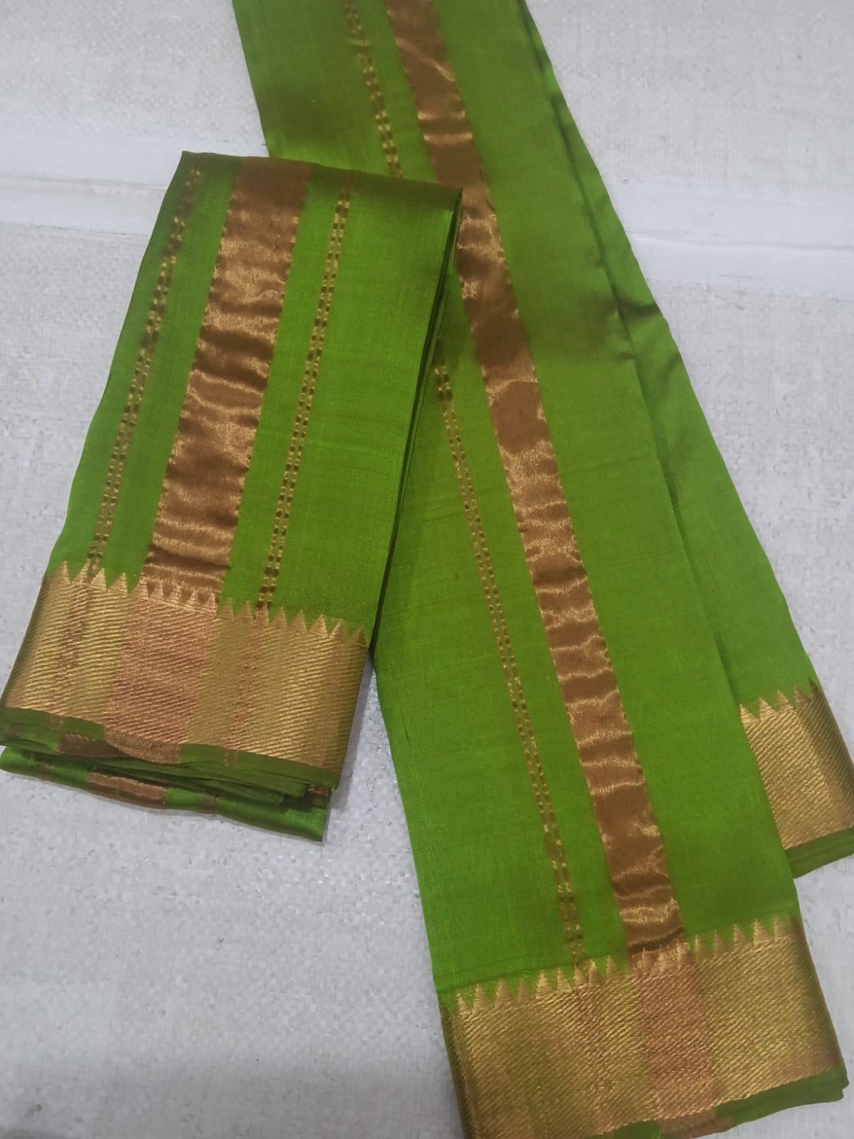 Handloom Mangalagiri Pure Silk Pancha Kanduva Set for Men