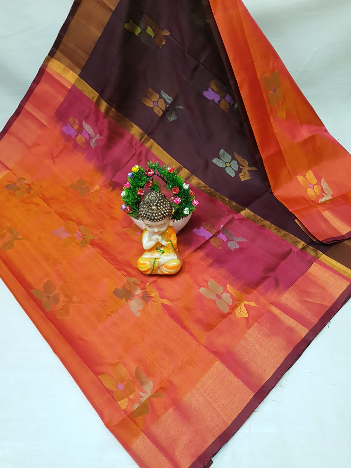 Uppada Jamdani Butta Design Saree