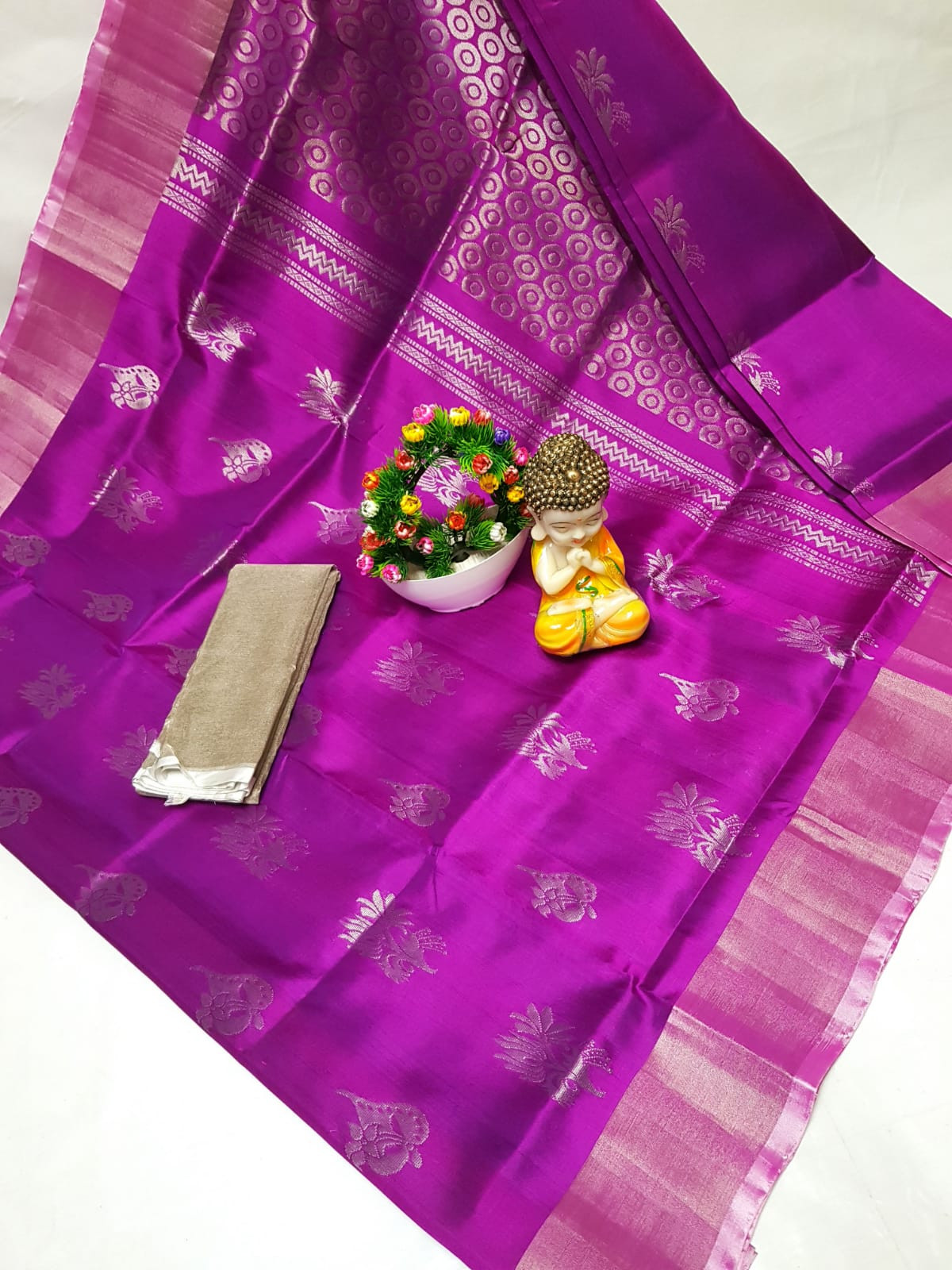 Uppada Pure Silk Silver Big Butta Saree