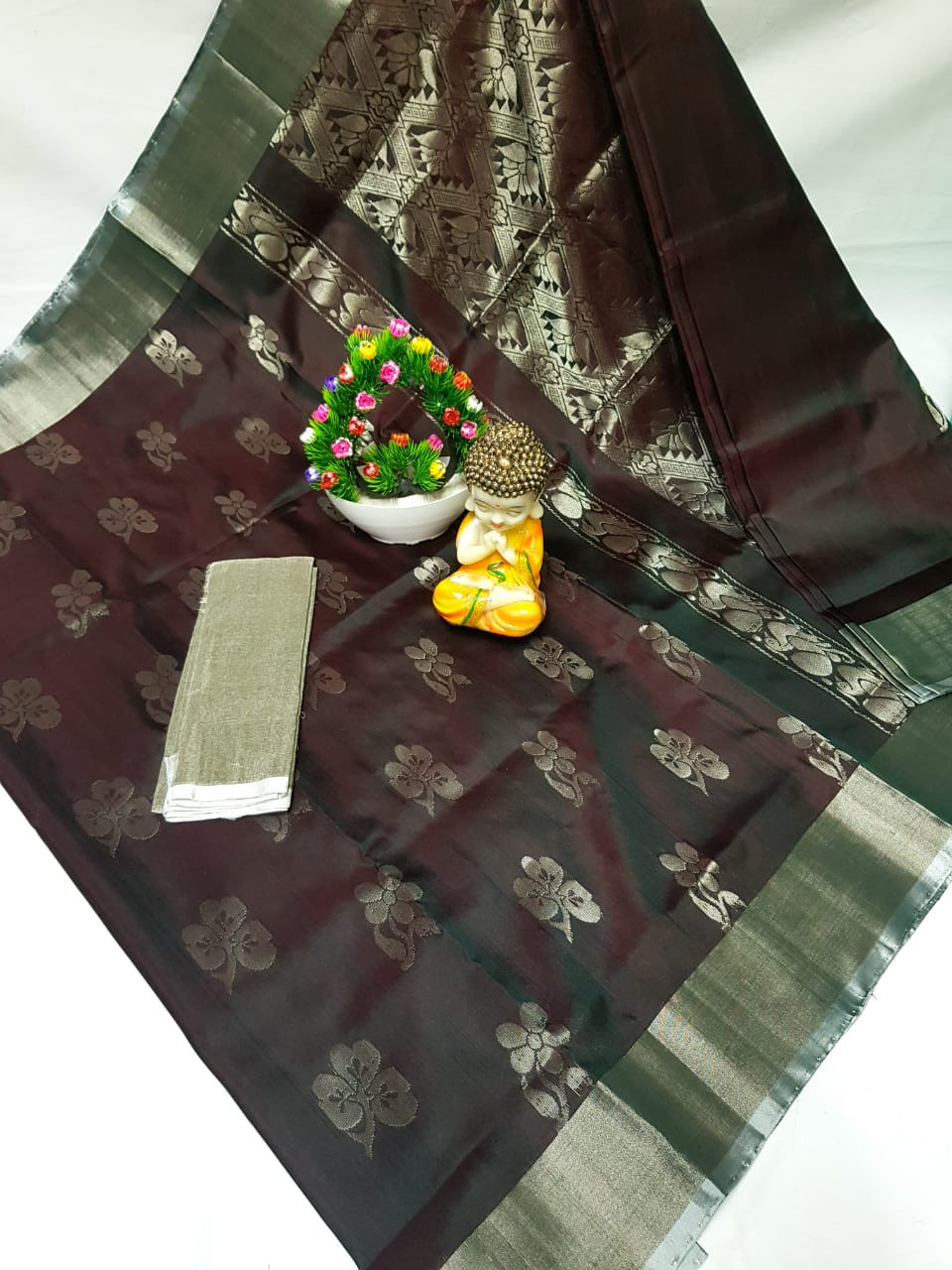 Uppada Pure Silk Silver Big Butta Saree
