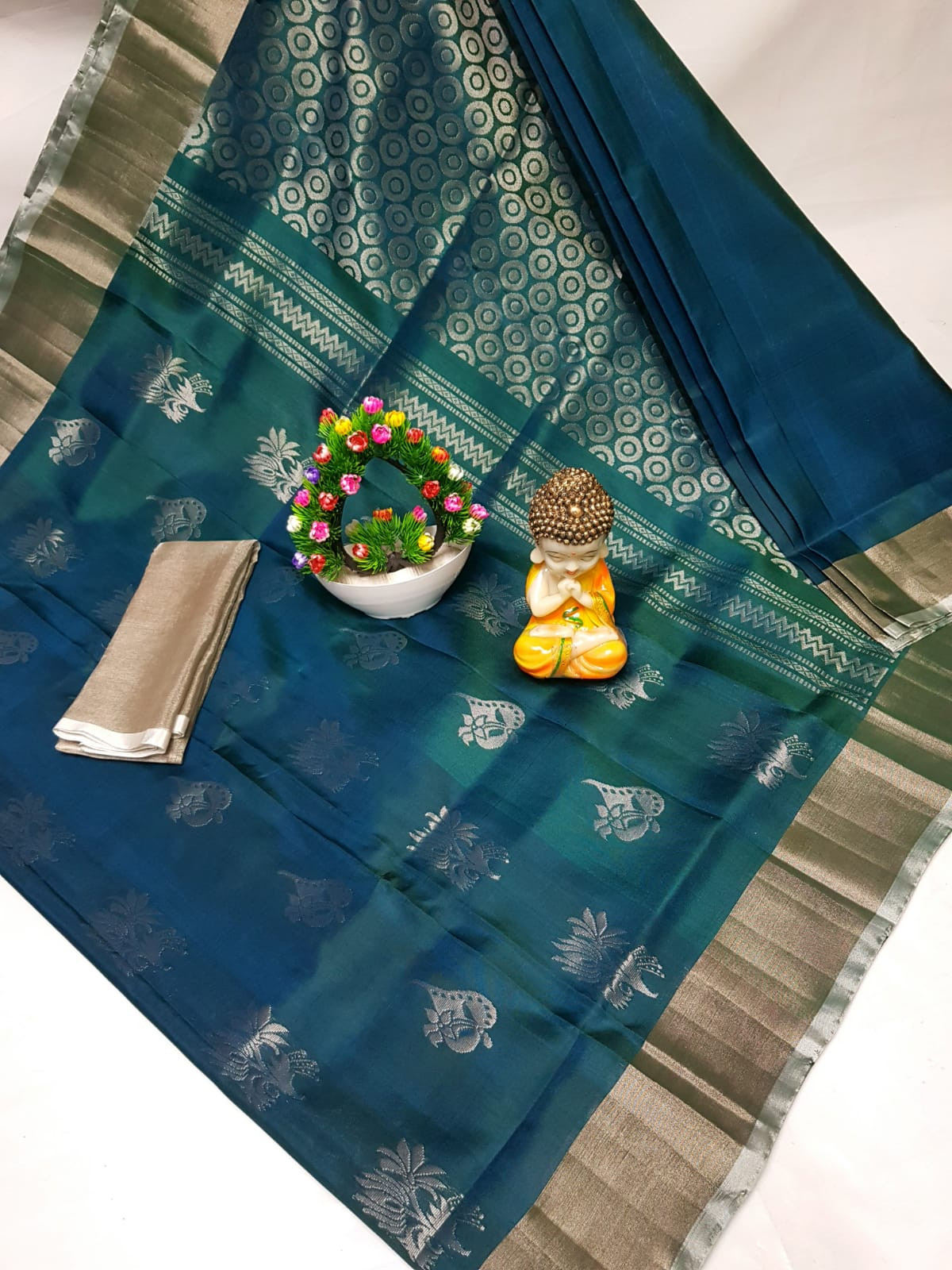 Uppada Pure Silk Silver Big Butta Saree