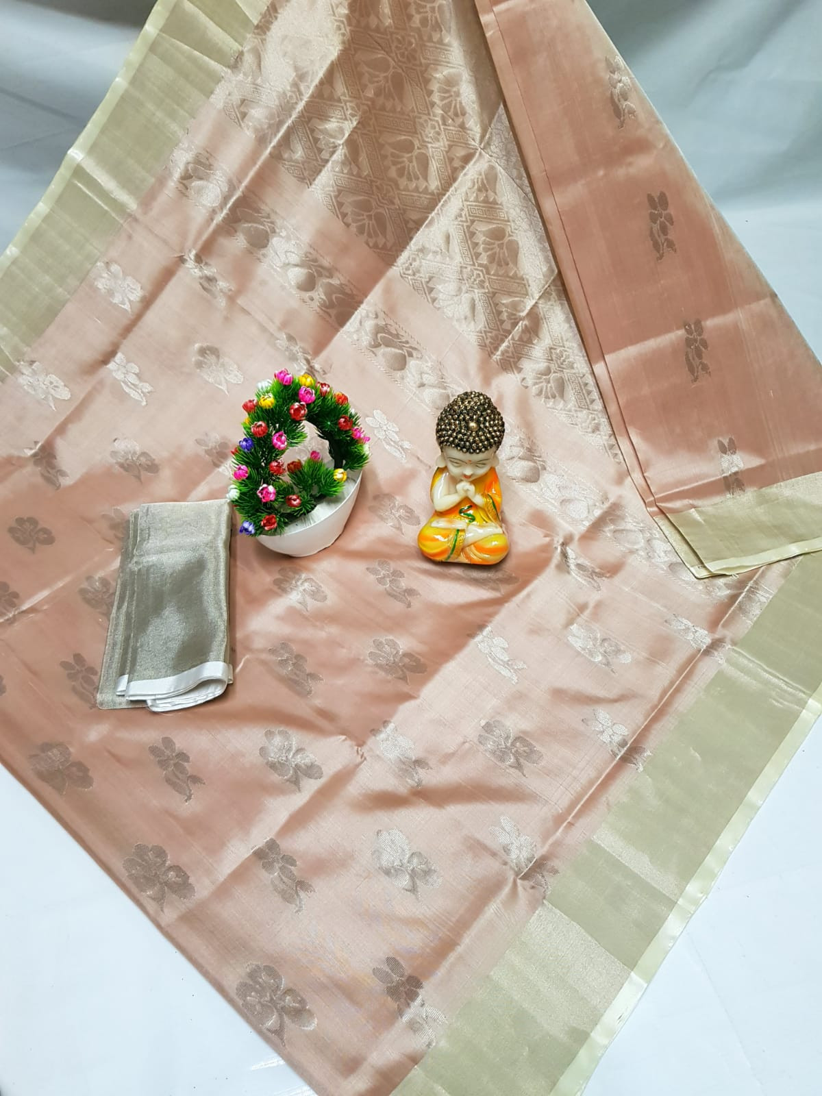 Uppada Pure Silk Silver Big Butta Saree