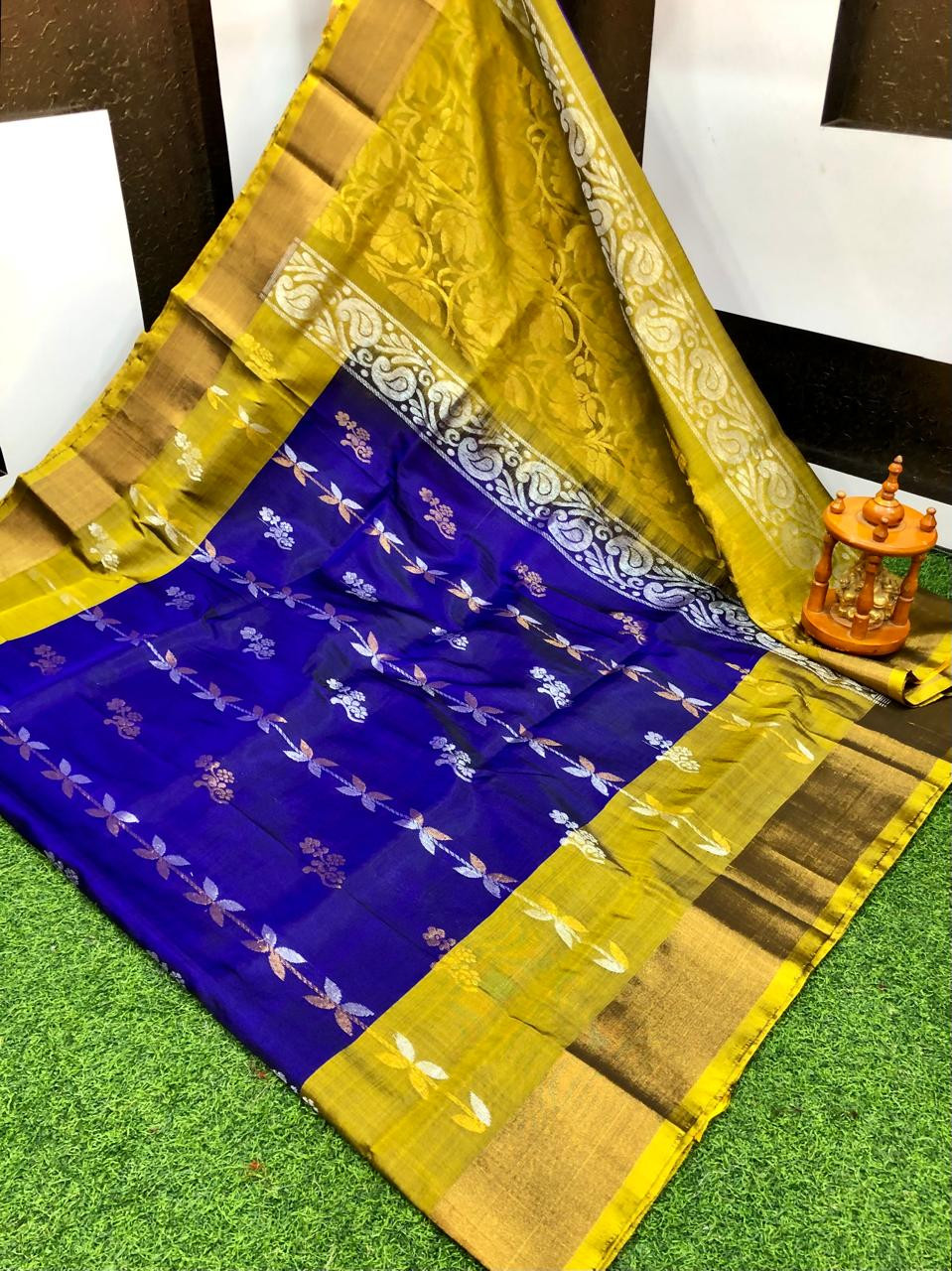 Uppada Pure Silk Butterfly Butta Design Saree