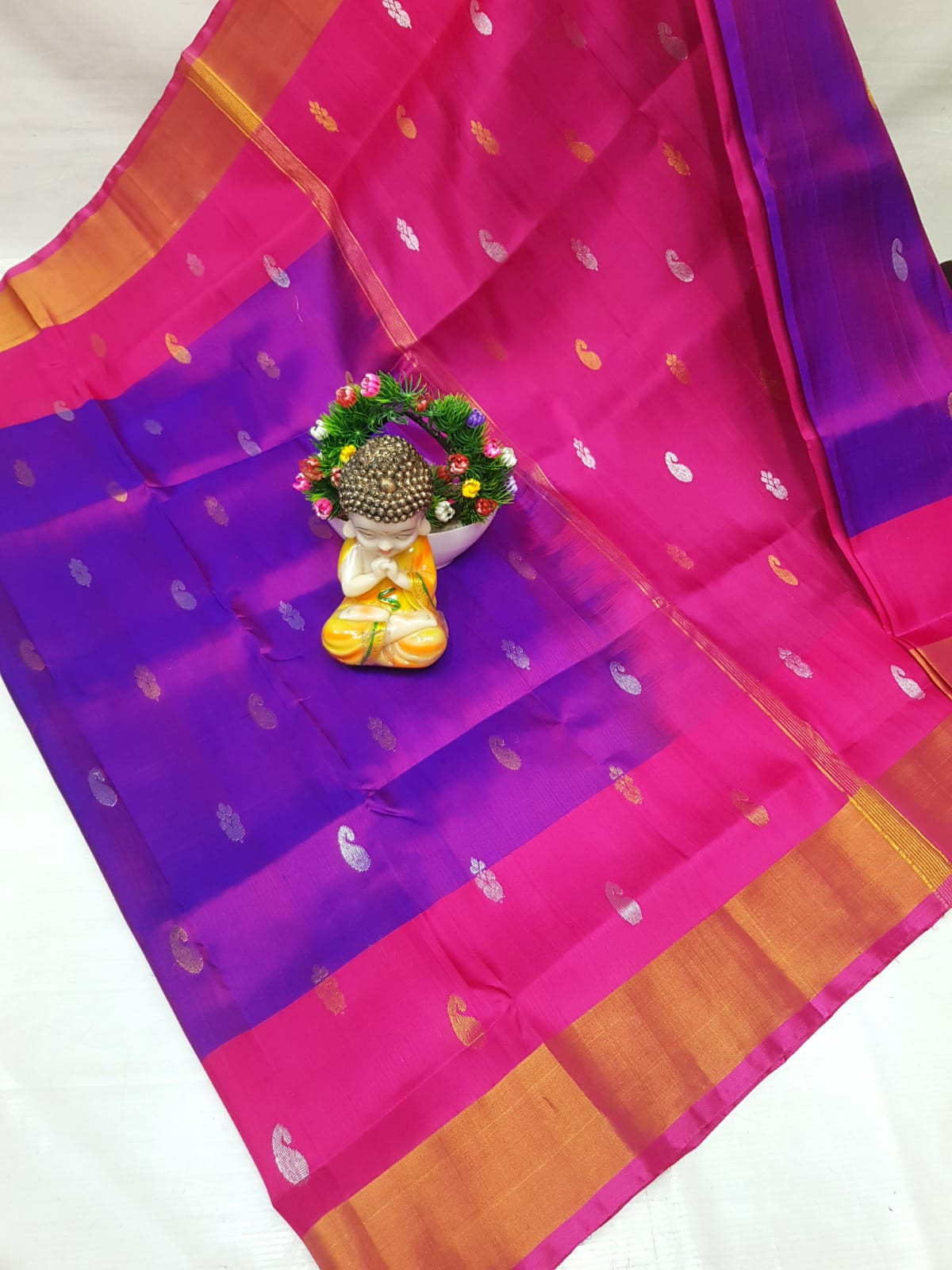 Uppada Pure Silk Nakshatra Butta Saree with Kaddi Border