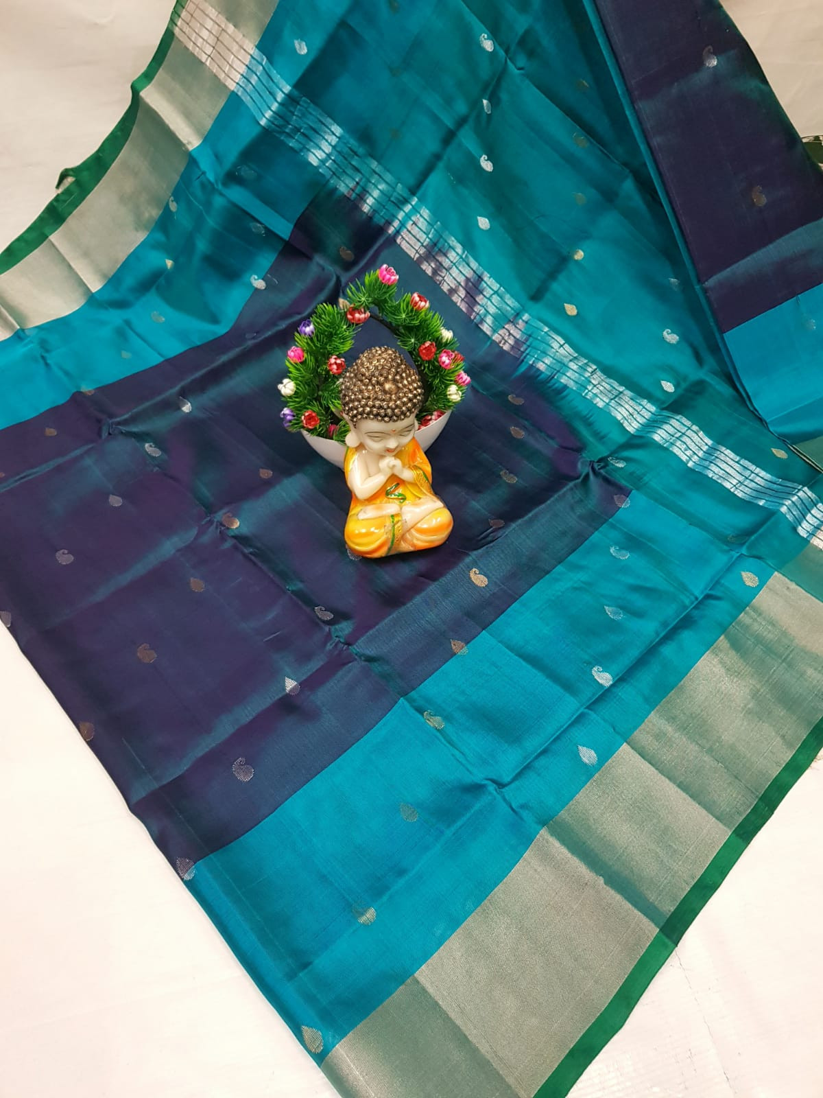 Uppada Pure Silk Nakshatra Butta Saree with Kaddi Border