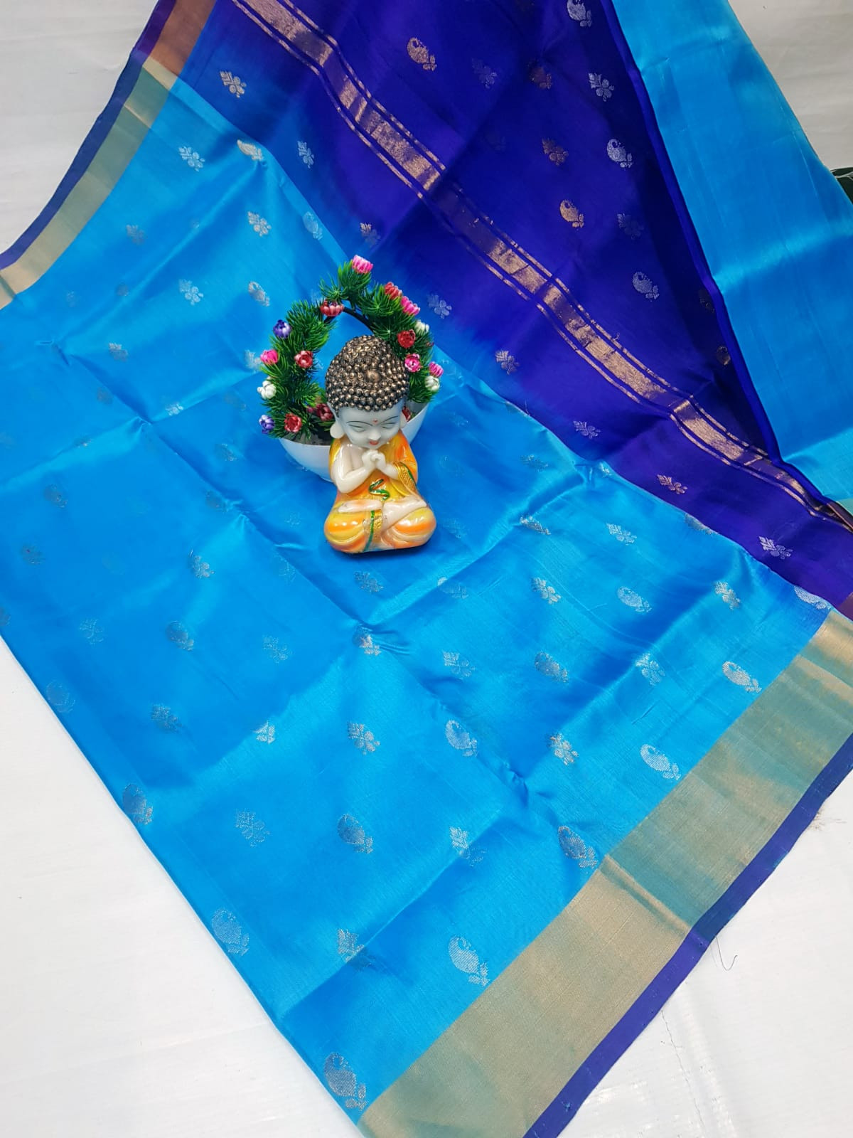 Uppada Pure Silk Nakshatra Butta Saree with Kaddi Border