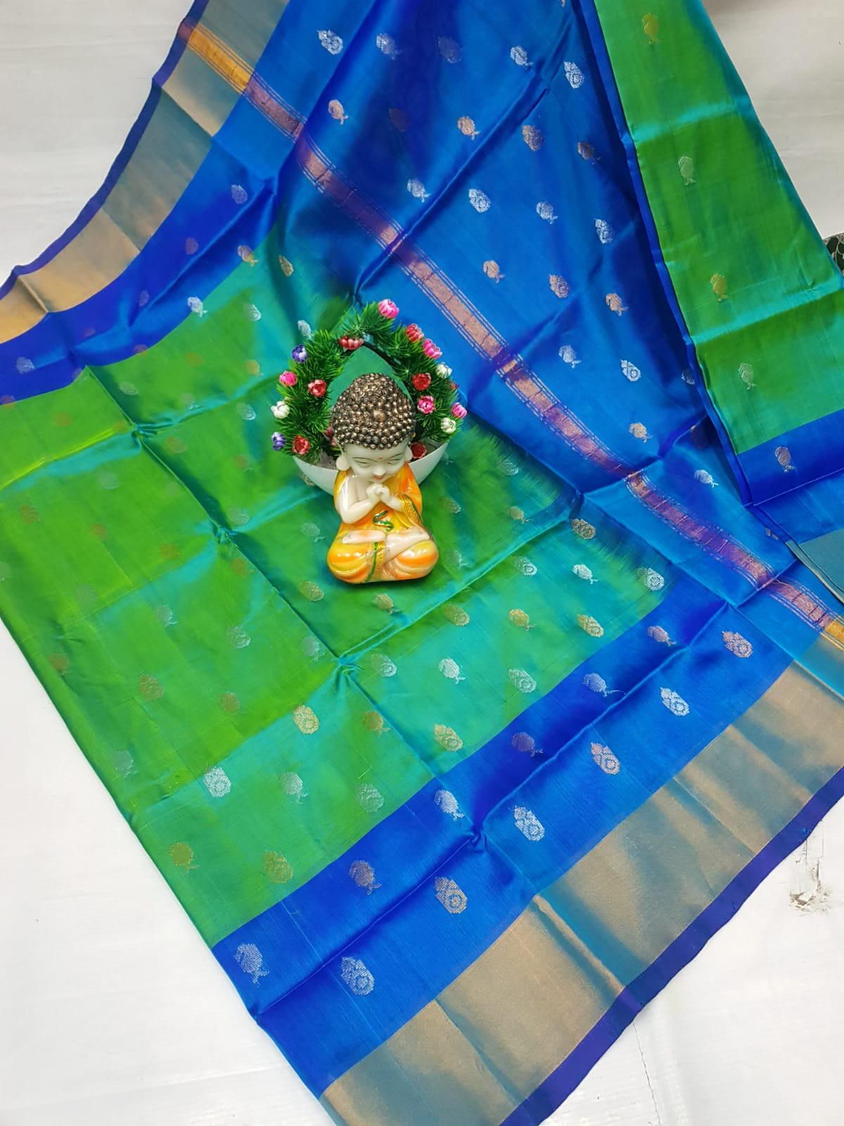 Uppada Pure Silk Nakshatra Butta Saree with Kaddi Border