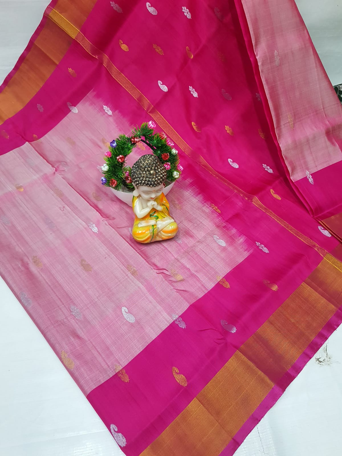 Uppada Pure Silk Nakshatra Butta Saree with Kaddi Border