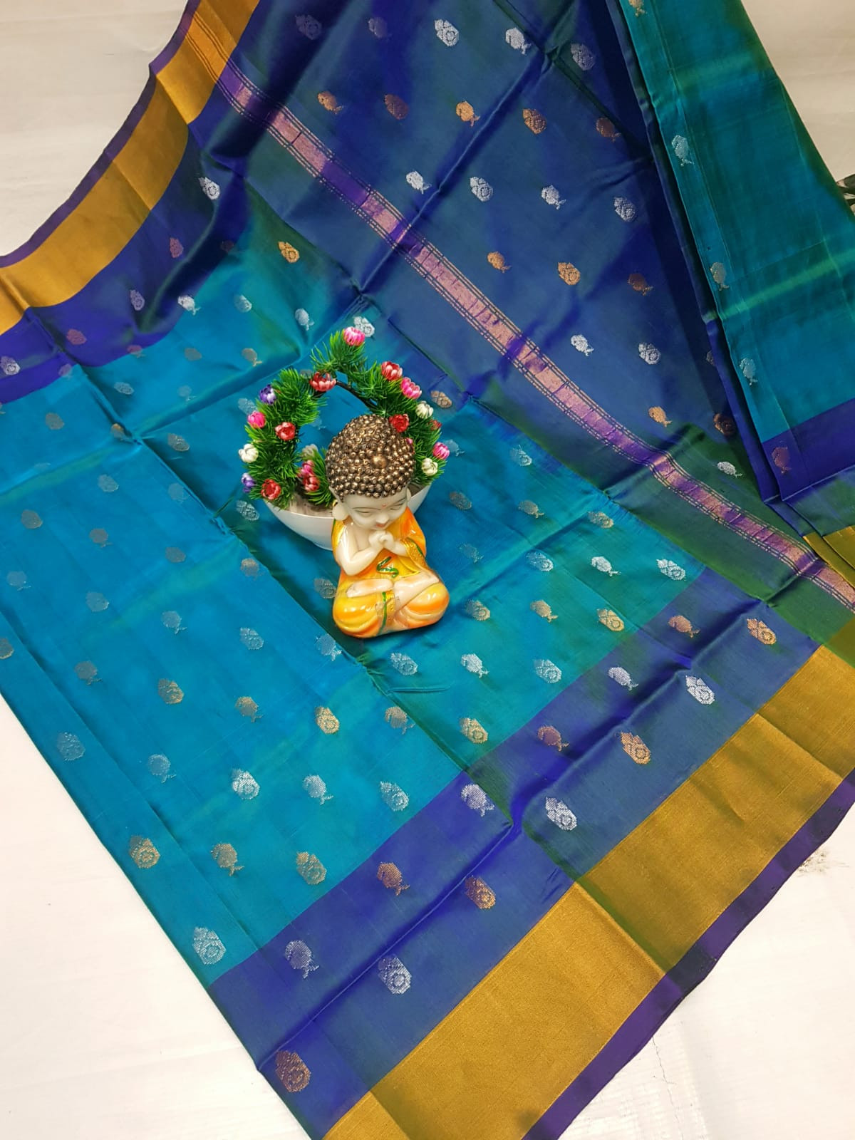 Uppada Pure Silk Nakshatra Butta Saree with Kaddi Border