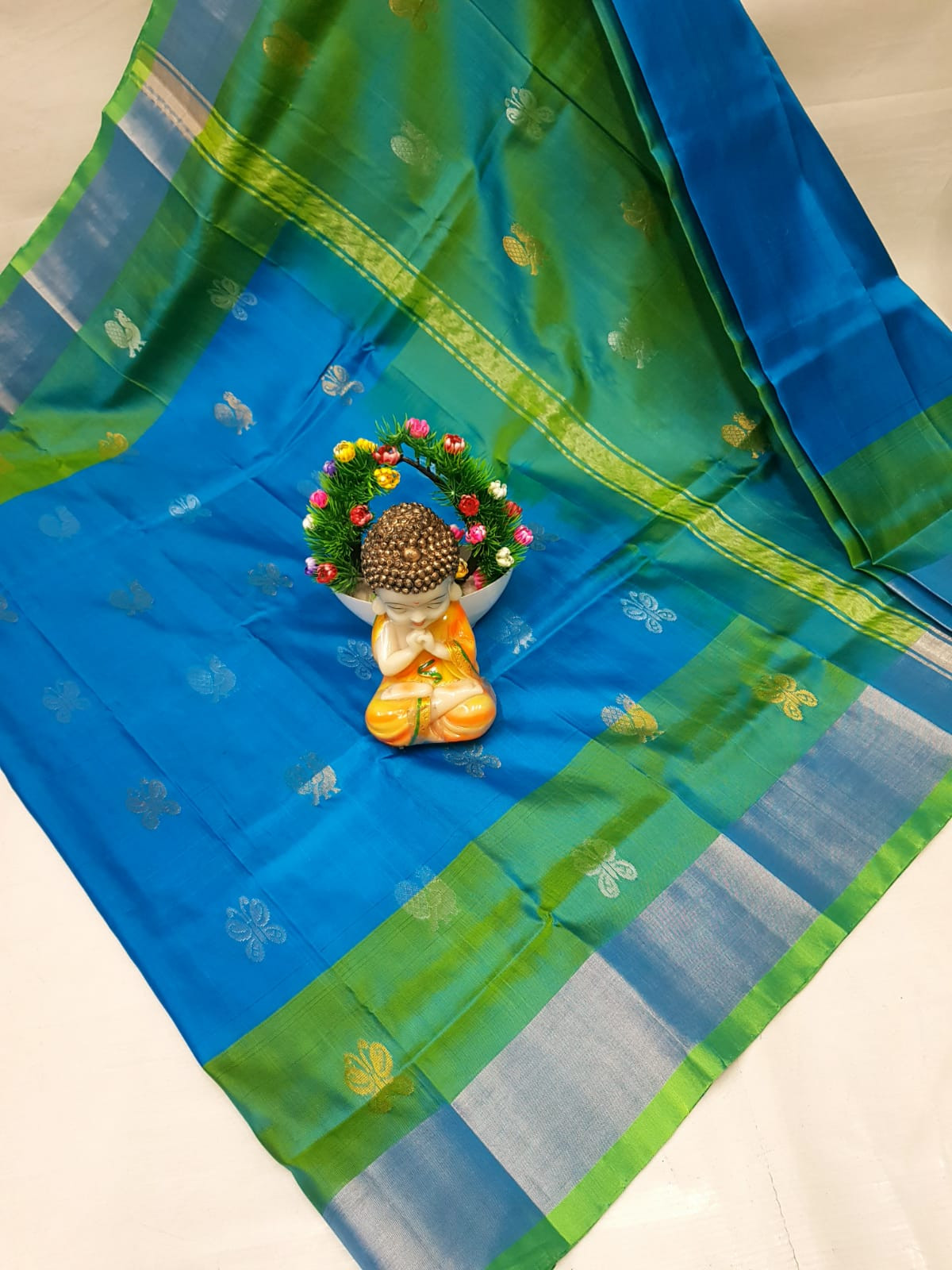 Uppada Pure Silk Topi Butta Saree with Kaddi Border