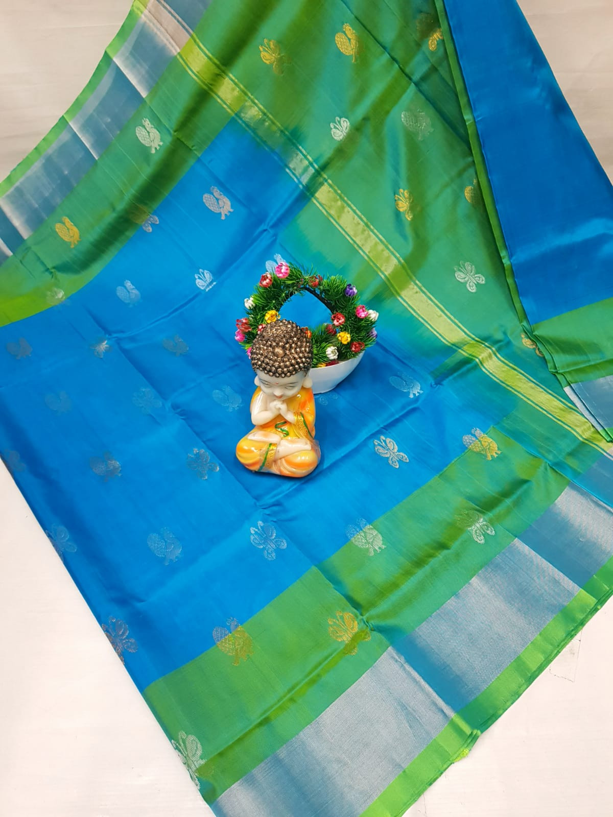 Uppada Pure Silk Topi Butta Saree with Kaddi Border