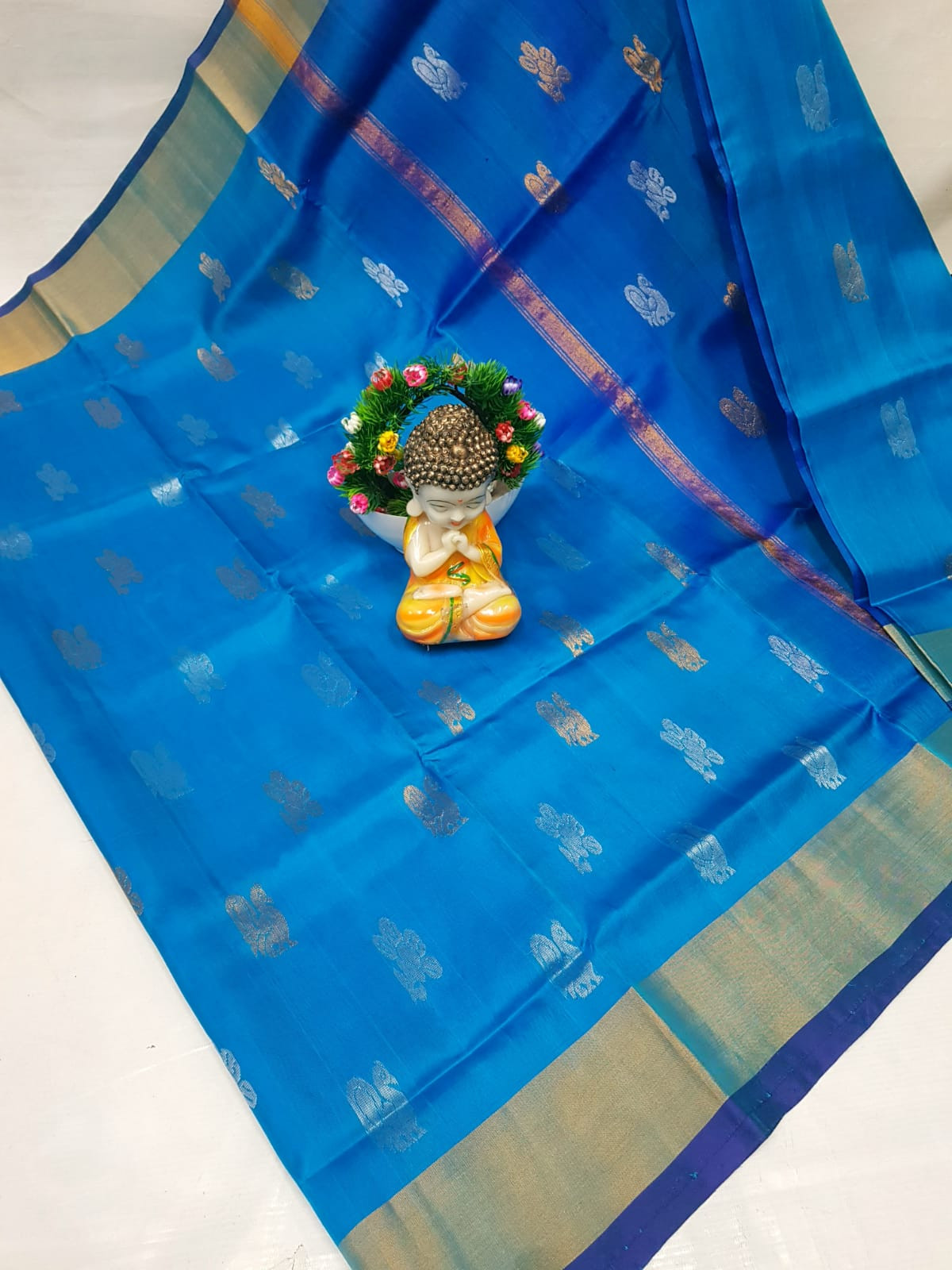 Uppada Pure Silk Topi Butta Saree with Kaddi Border