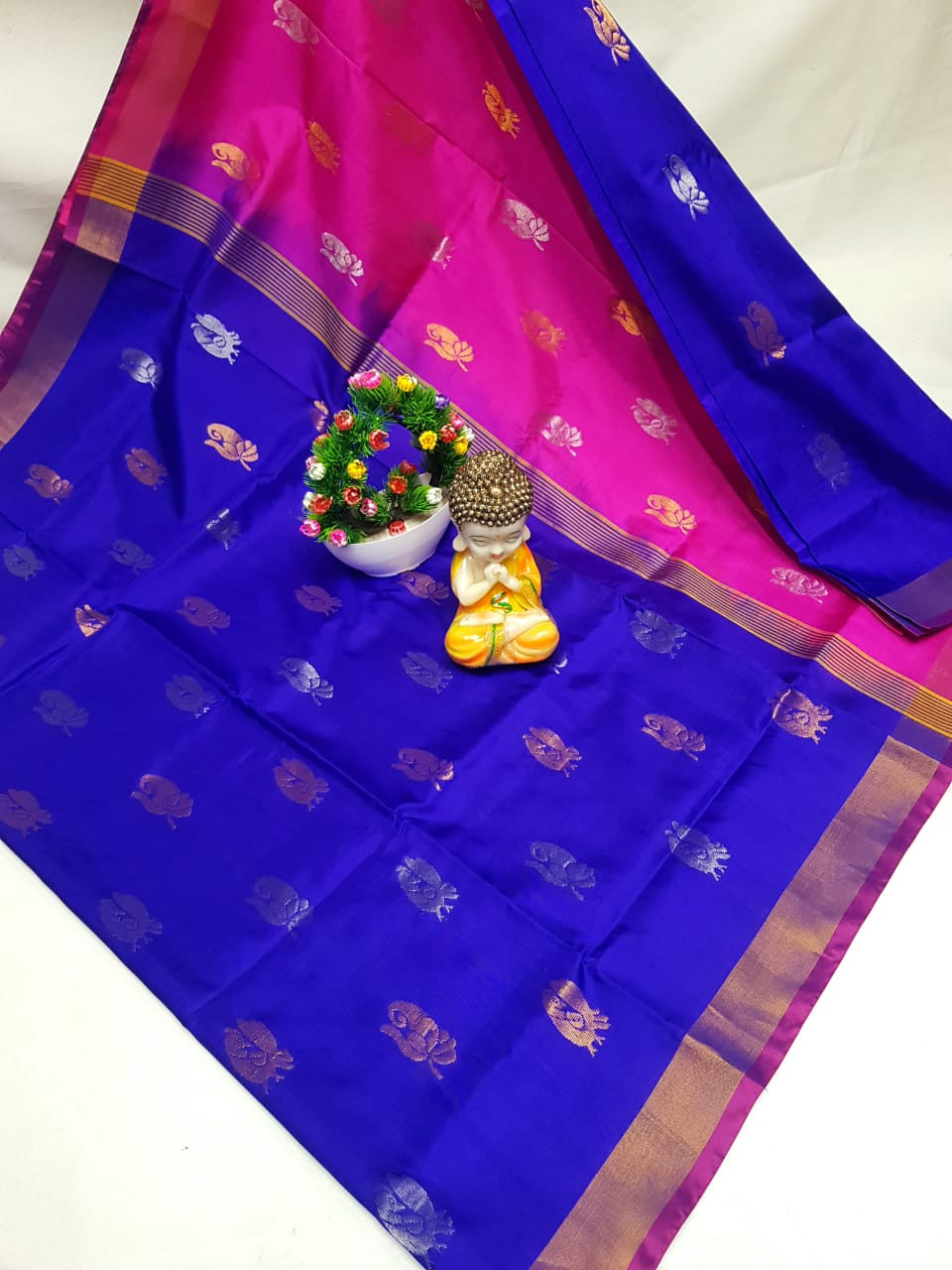 Uppada Small Border Allover Butta Saree