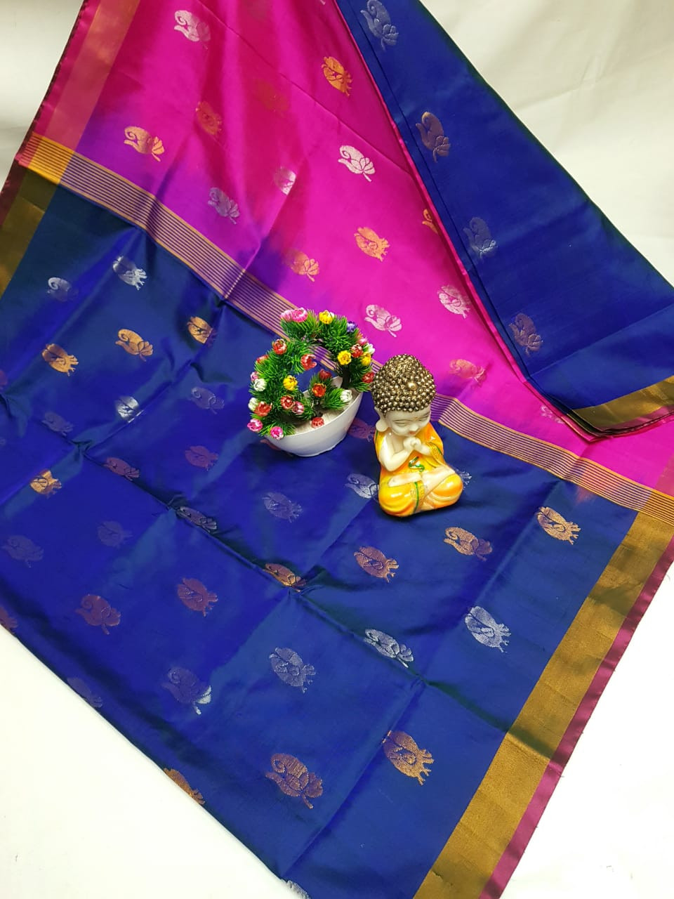 Uppada Small Border Allover Butta Saree
