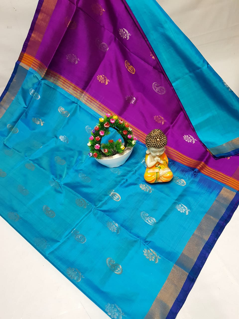 Uppada Small Border Allover Butta Saree