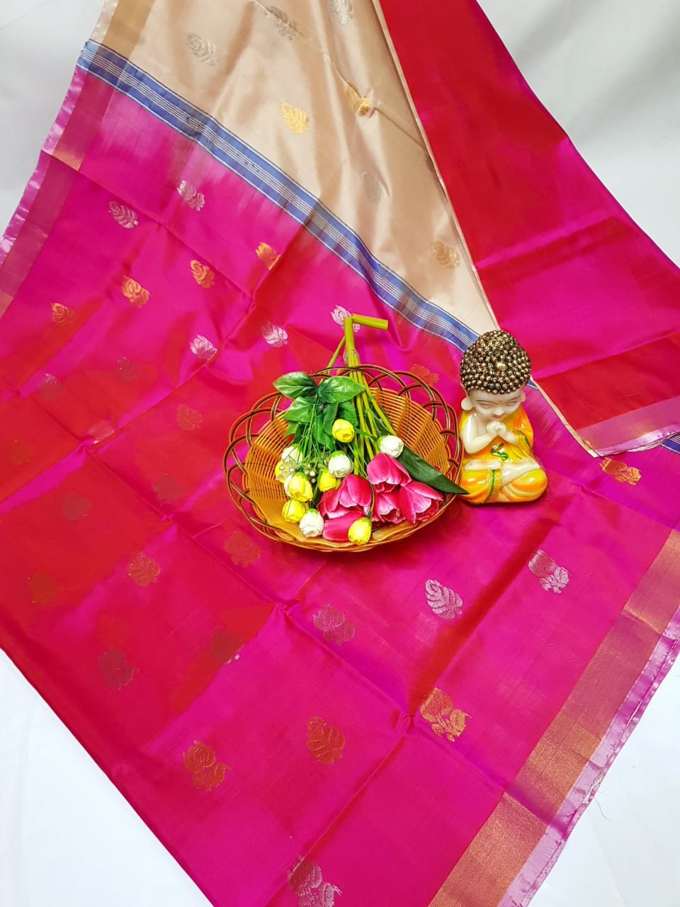 Uppada Small Border Allover Butta Saree