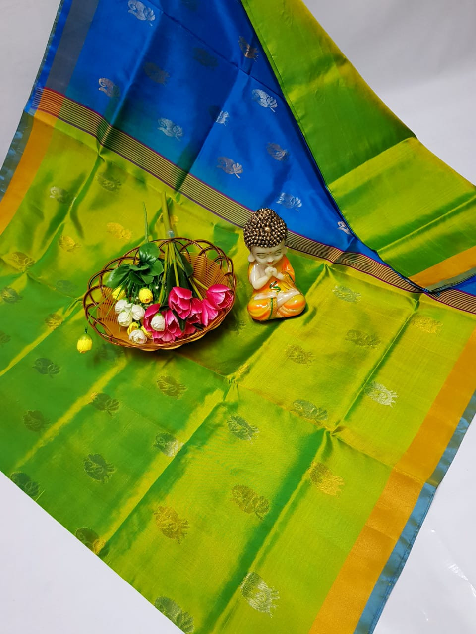 Uppada Small Border Allover Butta Saree