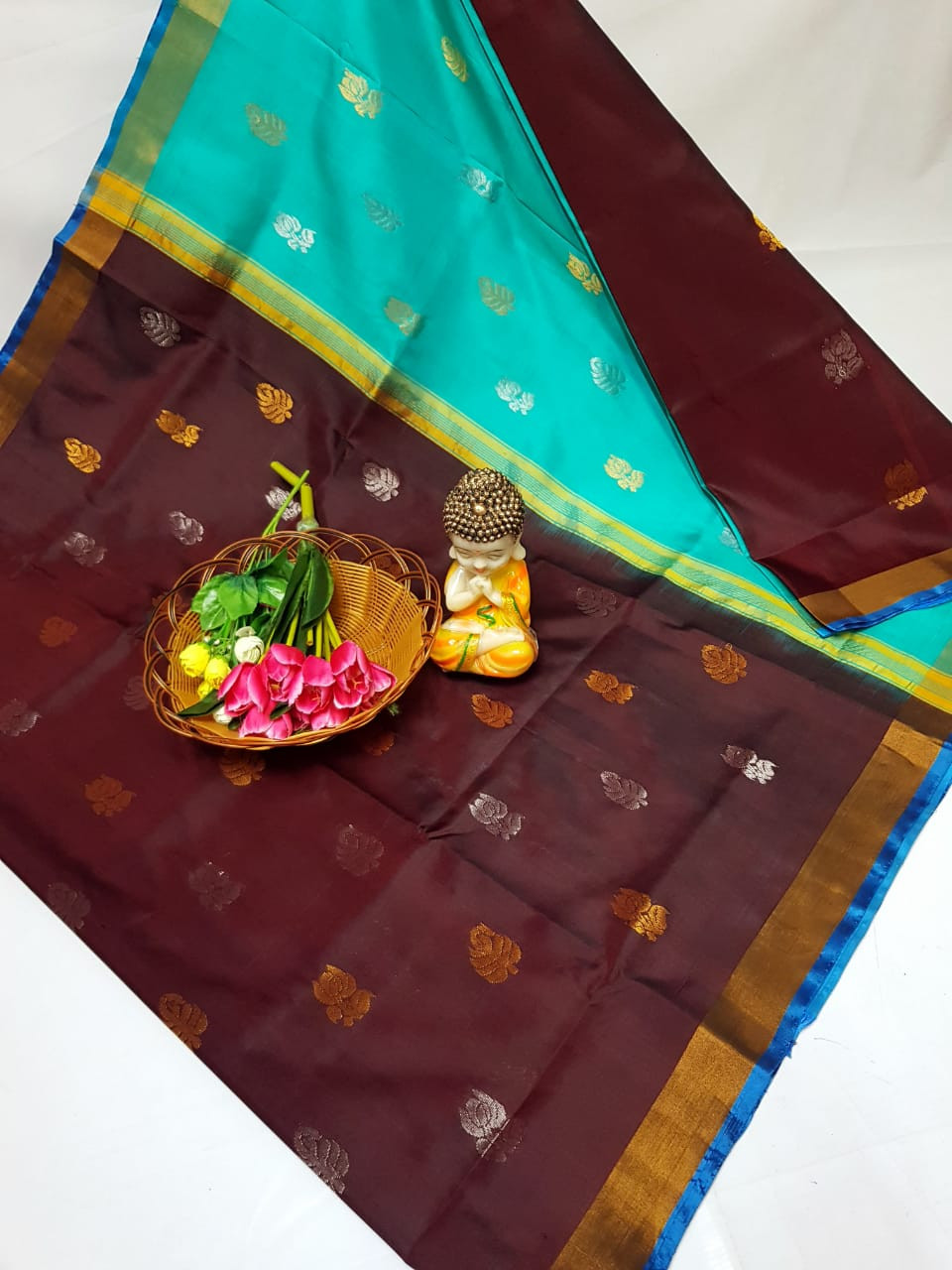 Uppada Small Border Allover Butta Saree