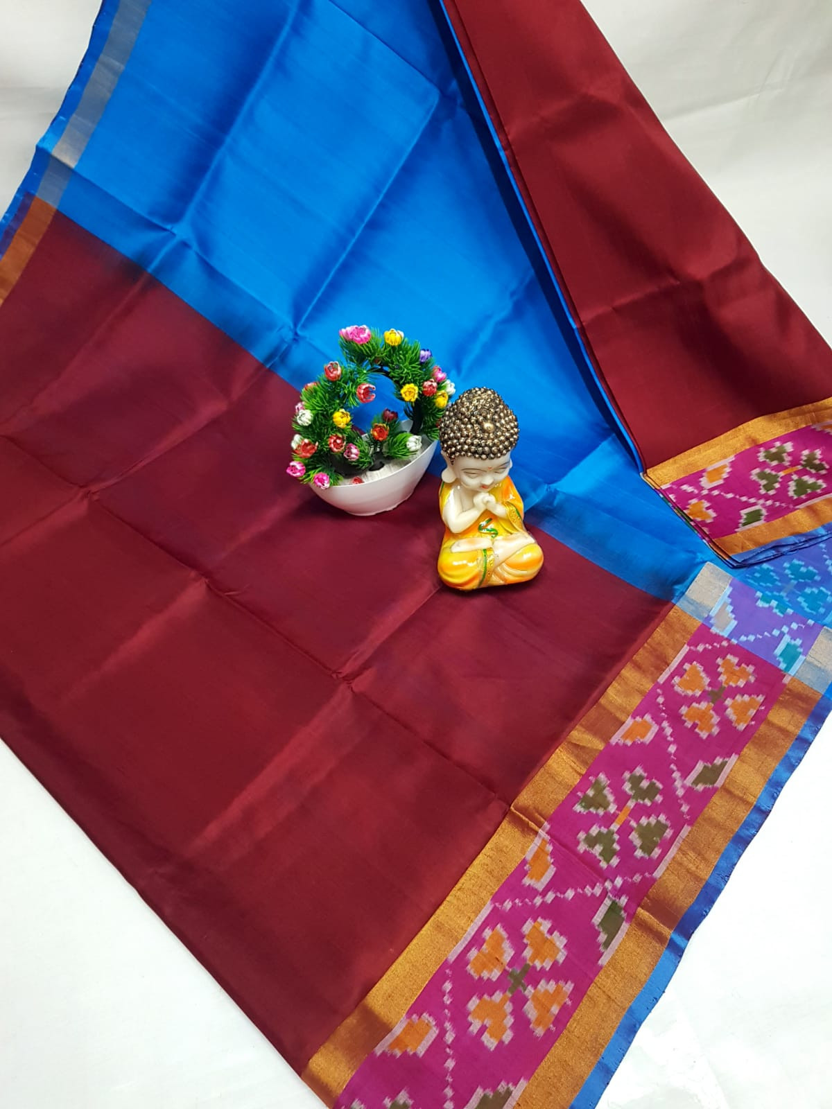 Uppada Small Pochampalli Border Pure Silk Saree