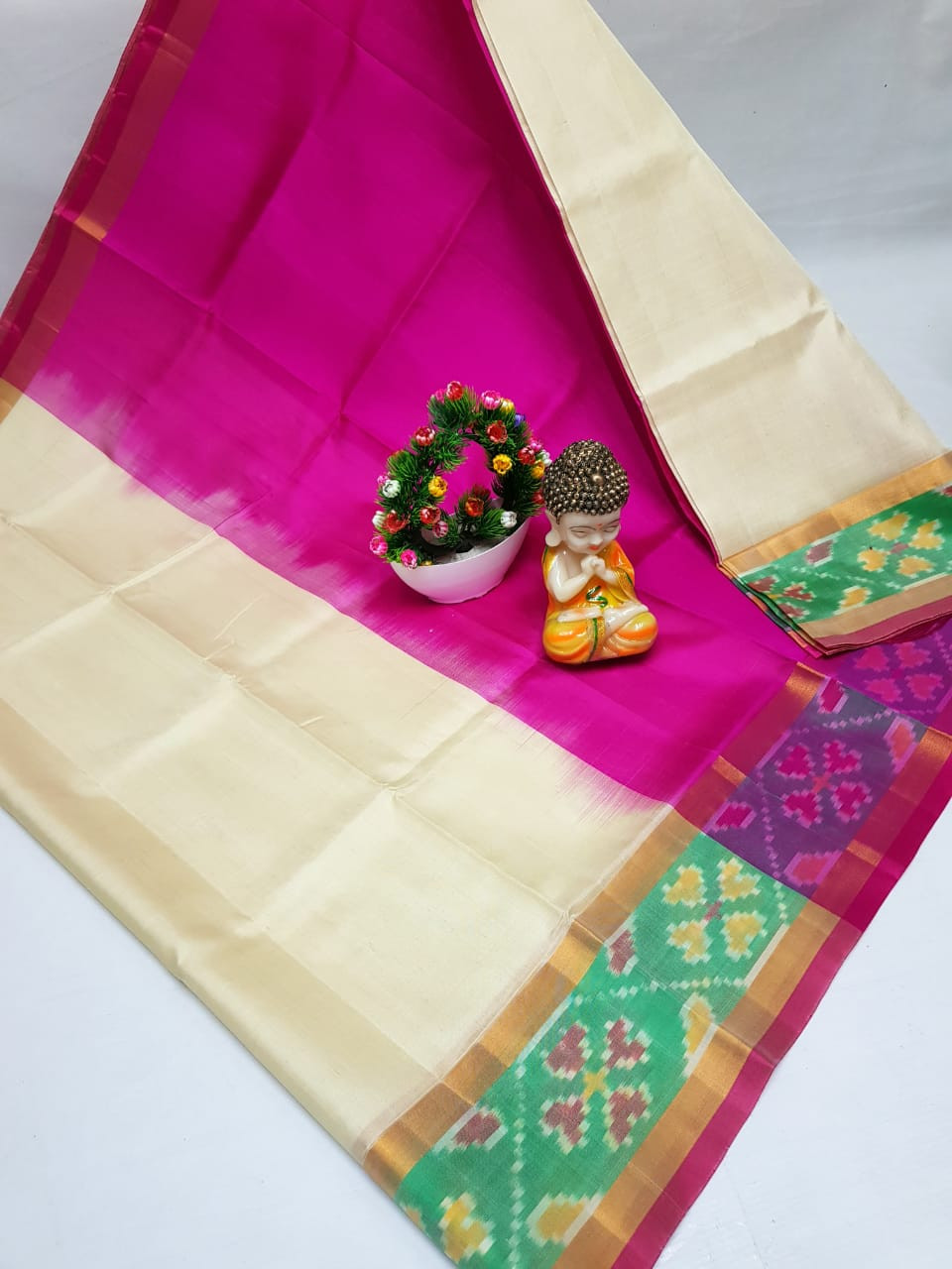 Uppada Small Pochampalli Border Pure Silk Saree