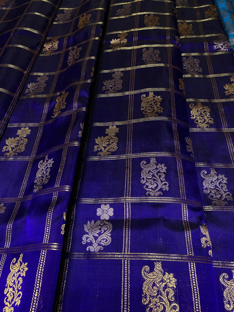Image of Venkatagiri Pure Handloom Pattu Saree