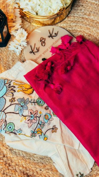 Image of Pink Khadi Cotton Saree with Khadi Cotton Ready made Blouse