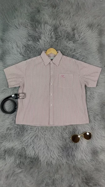 Image of Relaxed Short-Sleeve Seersucker Shirt - Green &amp; Pink Stripe