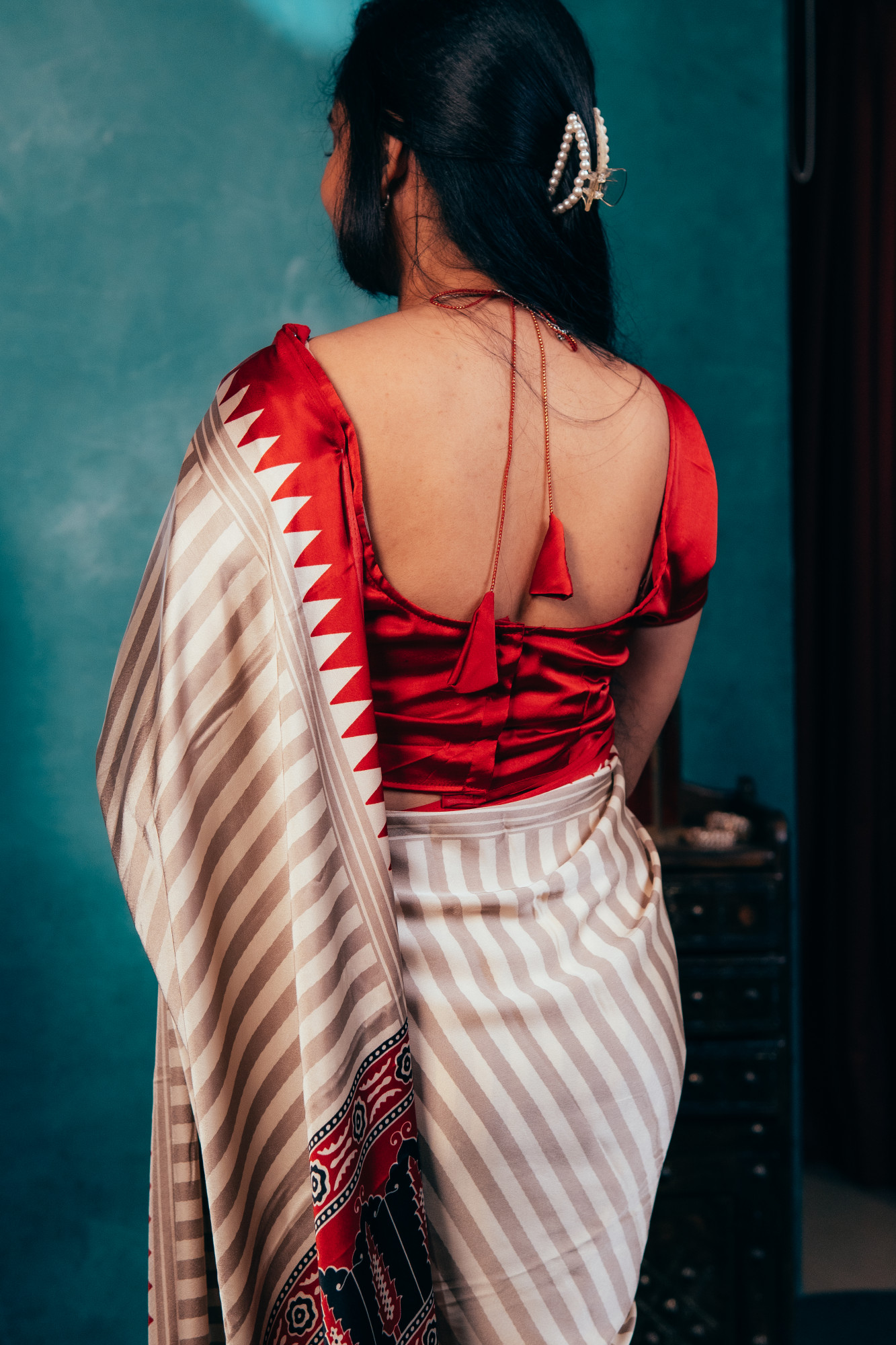 Ivory Red Weave Crepe Silk Saree