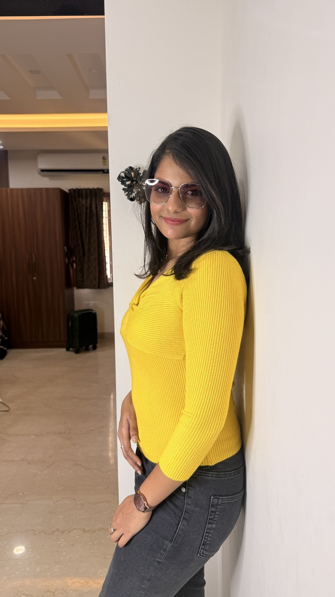 Chic Twisted Knot Ribbed Knit Top - Long Sleeve V-Neck Sweater