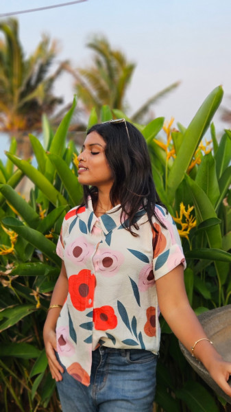 Image of Relaxed Abstract Floral Print Short-Sleeve Shirt - Button-Down Top