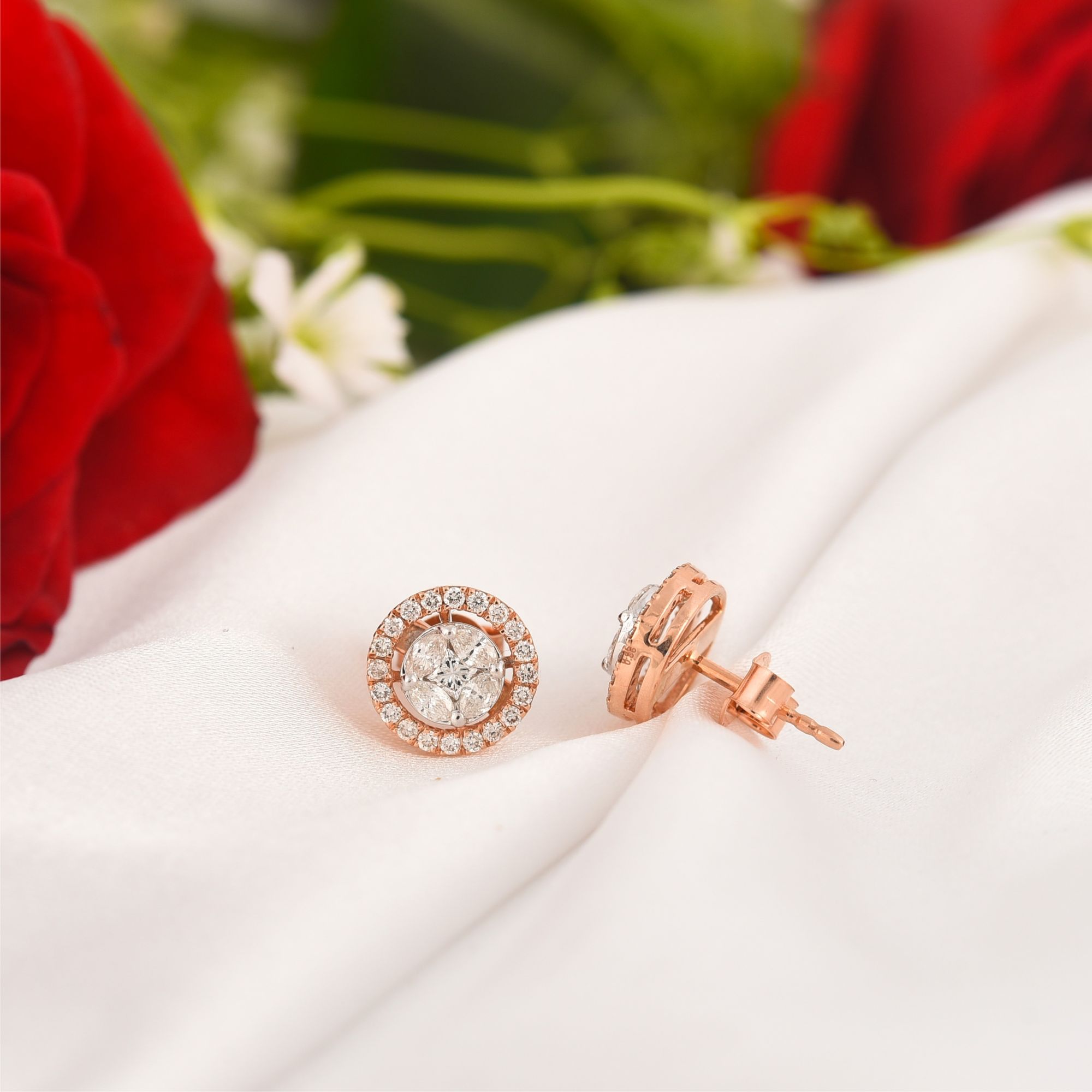 Rose Gold Round Diamond Studs