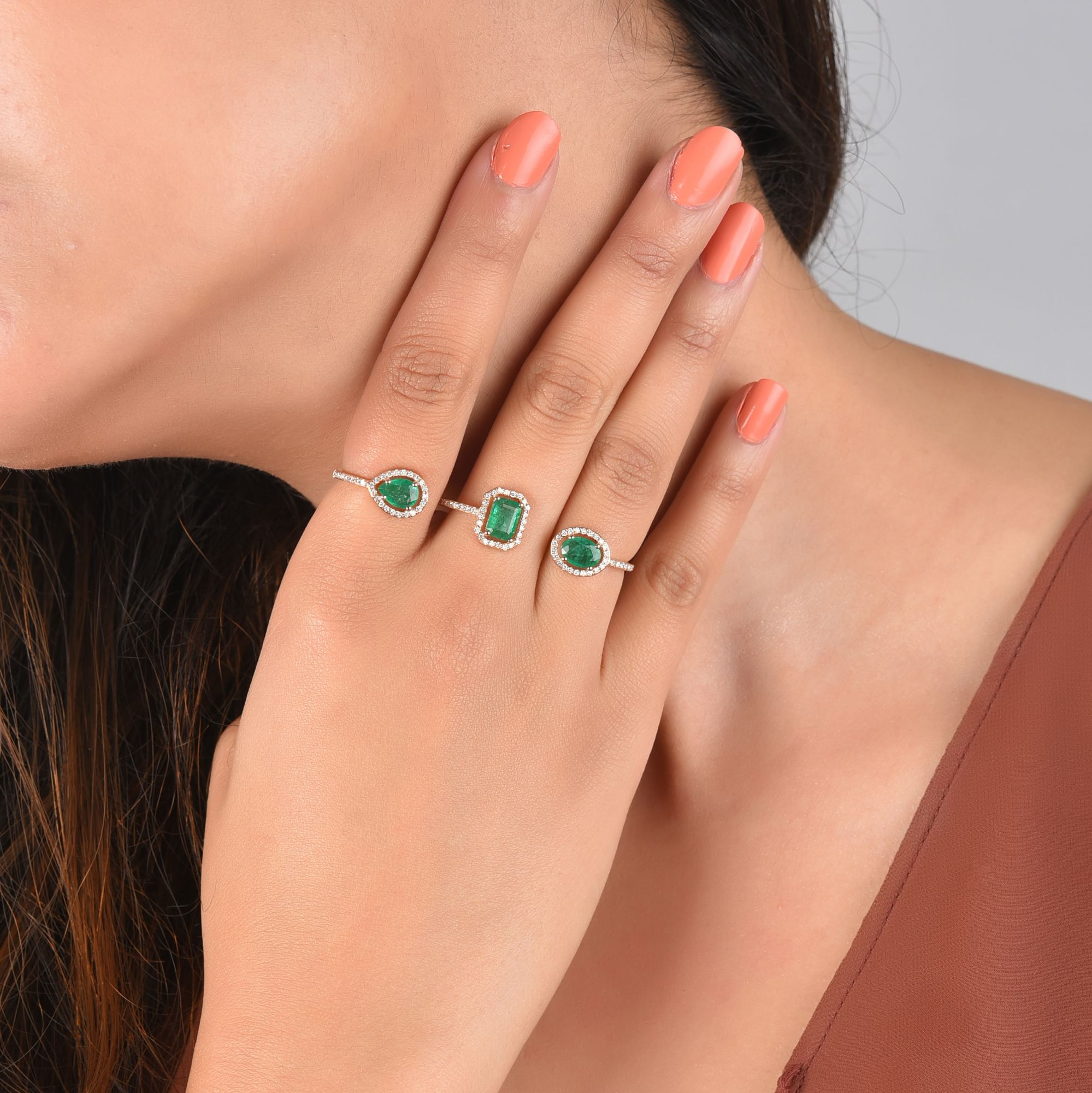 Rose Gold Multifinger Emerald Diamond Ring