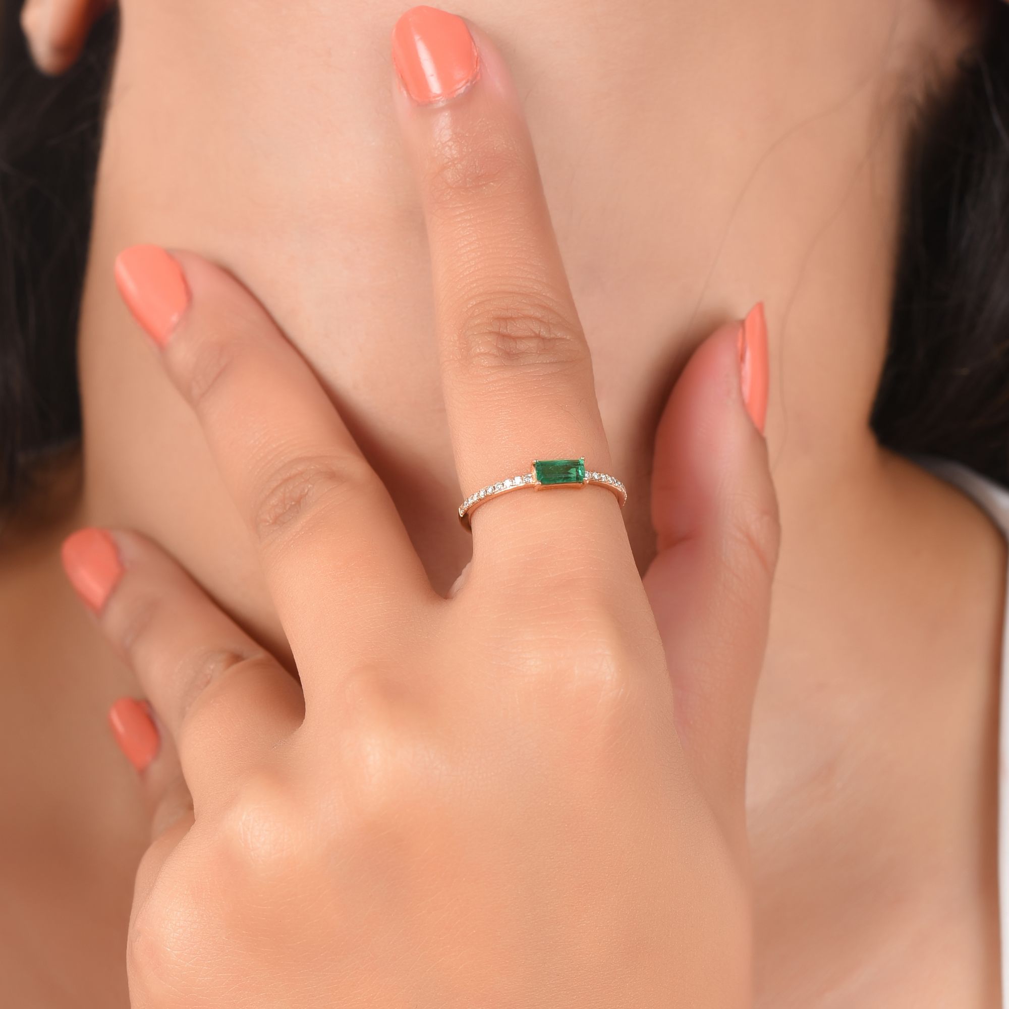 Rose Gold Baguette Emerald Diamond Ring