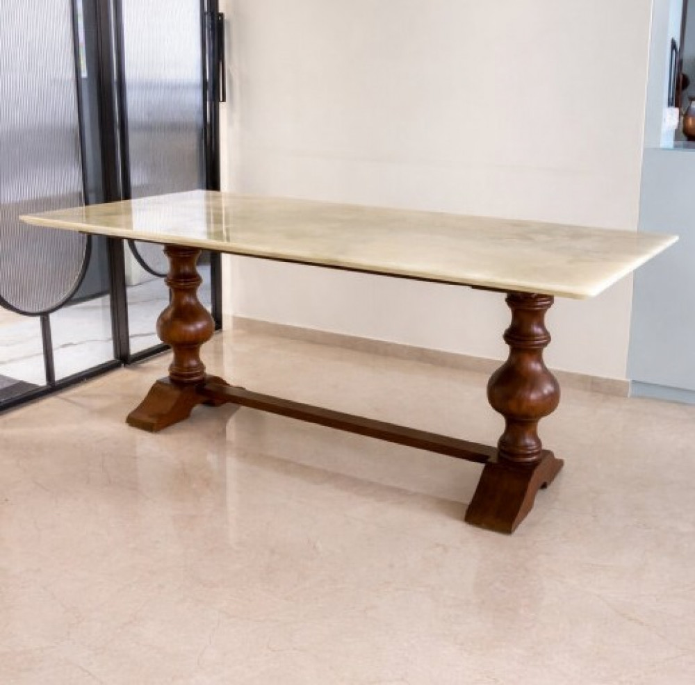 Image of Nyra Dining Table
