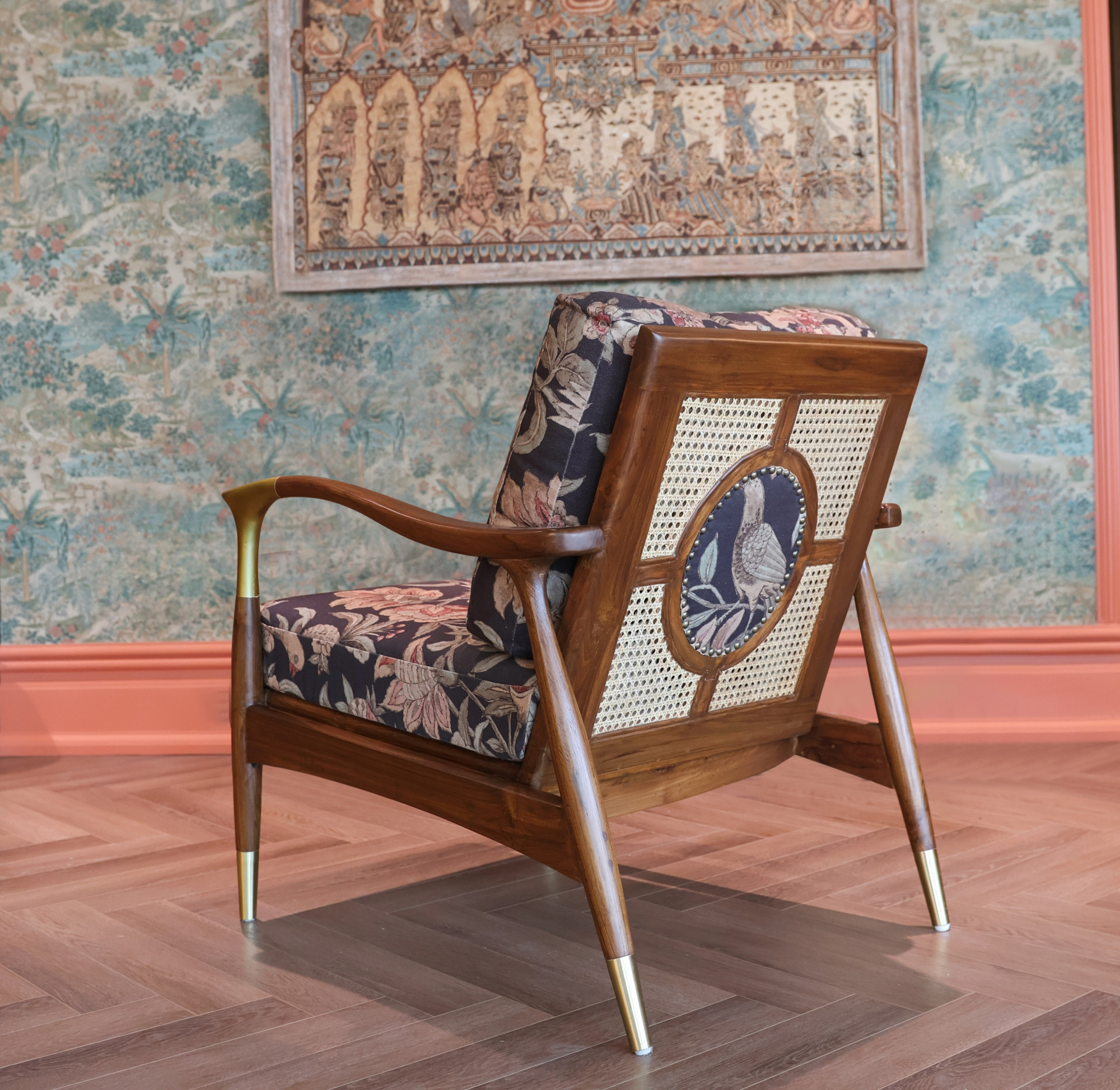 Sabhya Chair