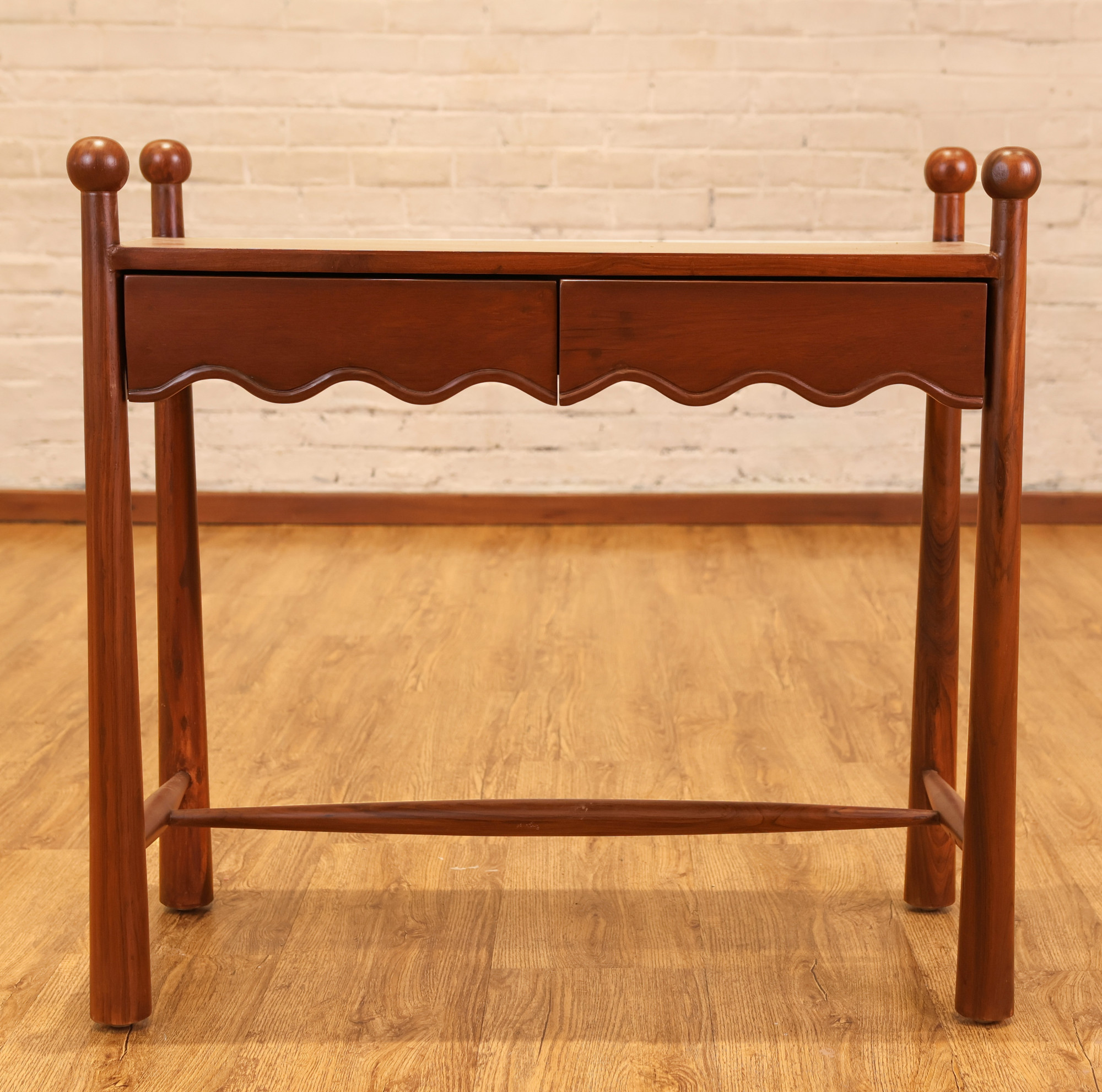 Toto Table