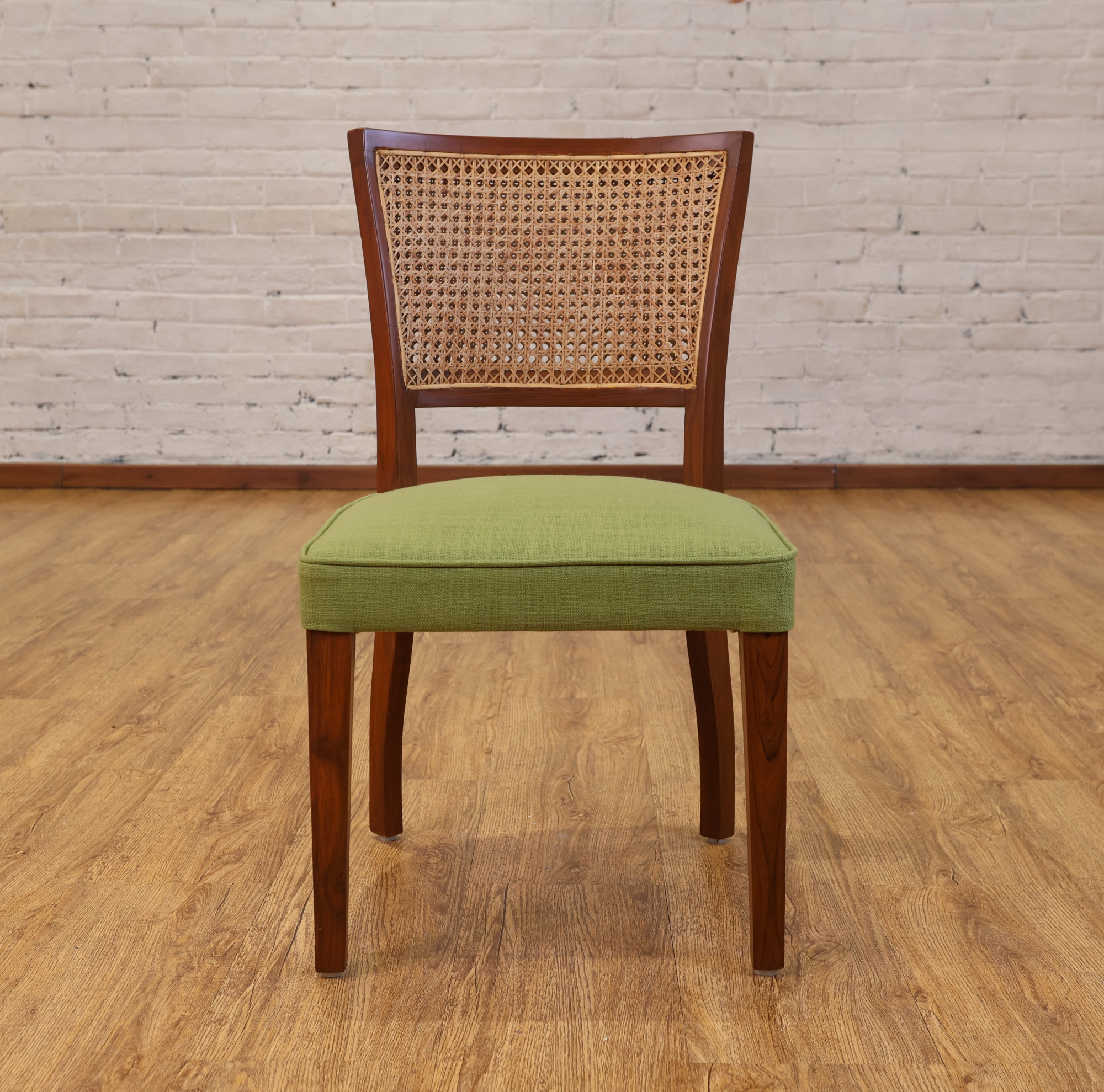 Nora Chair