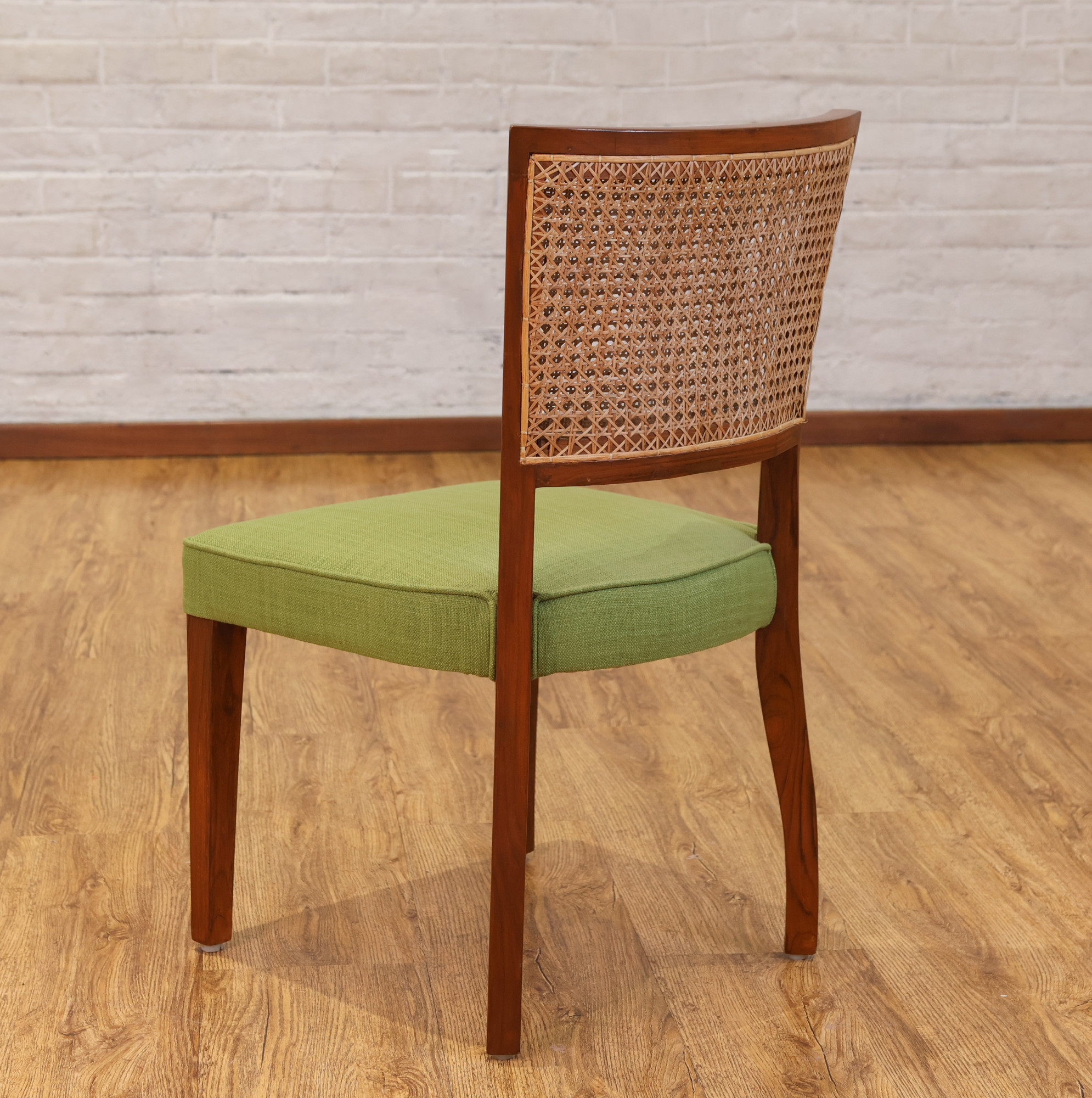 Nora Chair