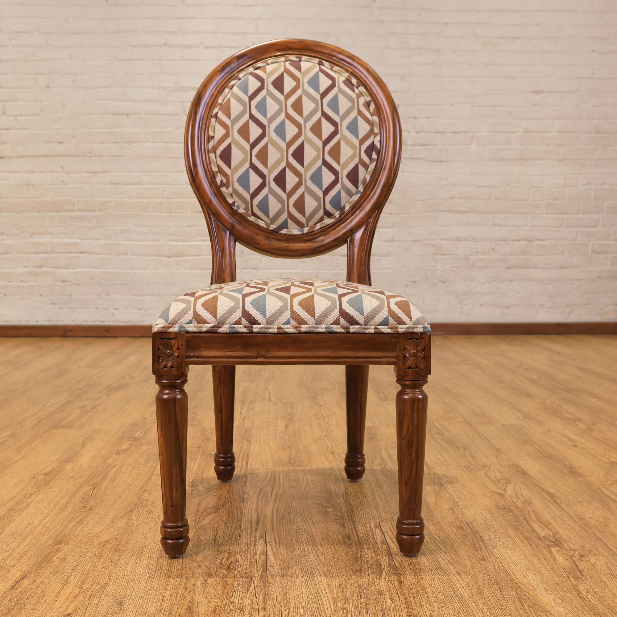 Ollie Chair